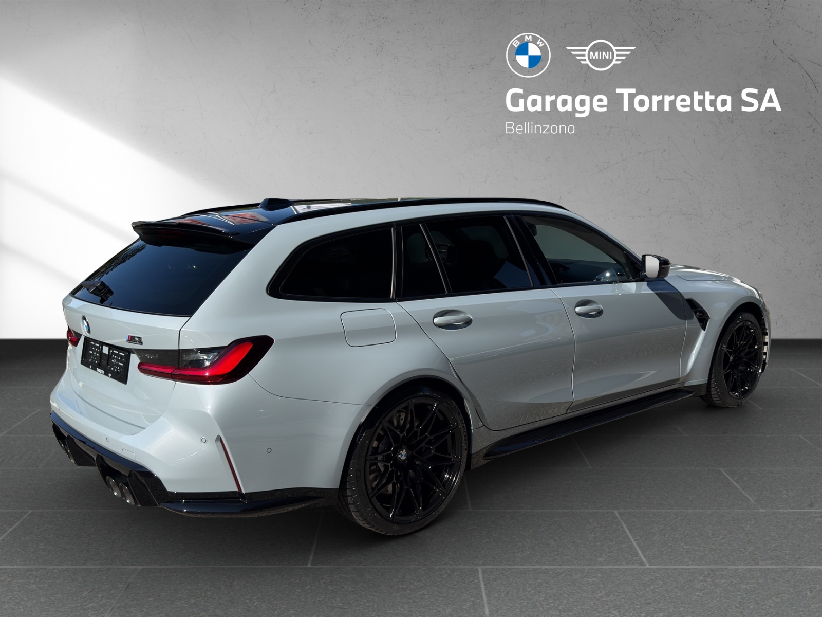 BMW M3 Touring xDrive Competition M-image-4