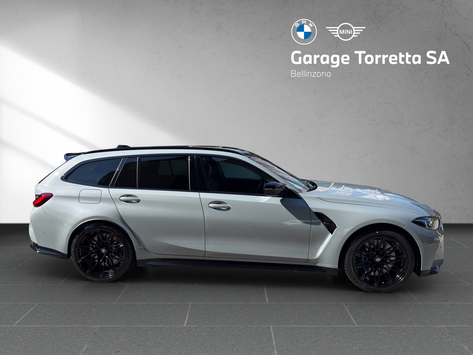BMW M3 Touring xDrive Competition M-image-5
