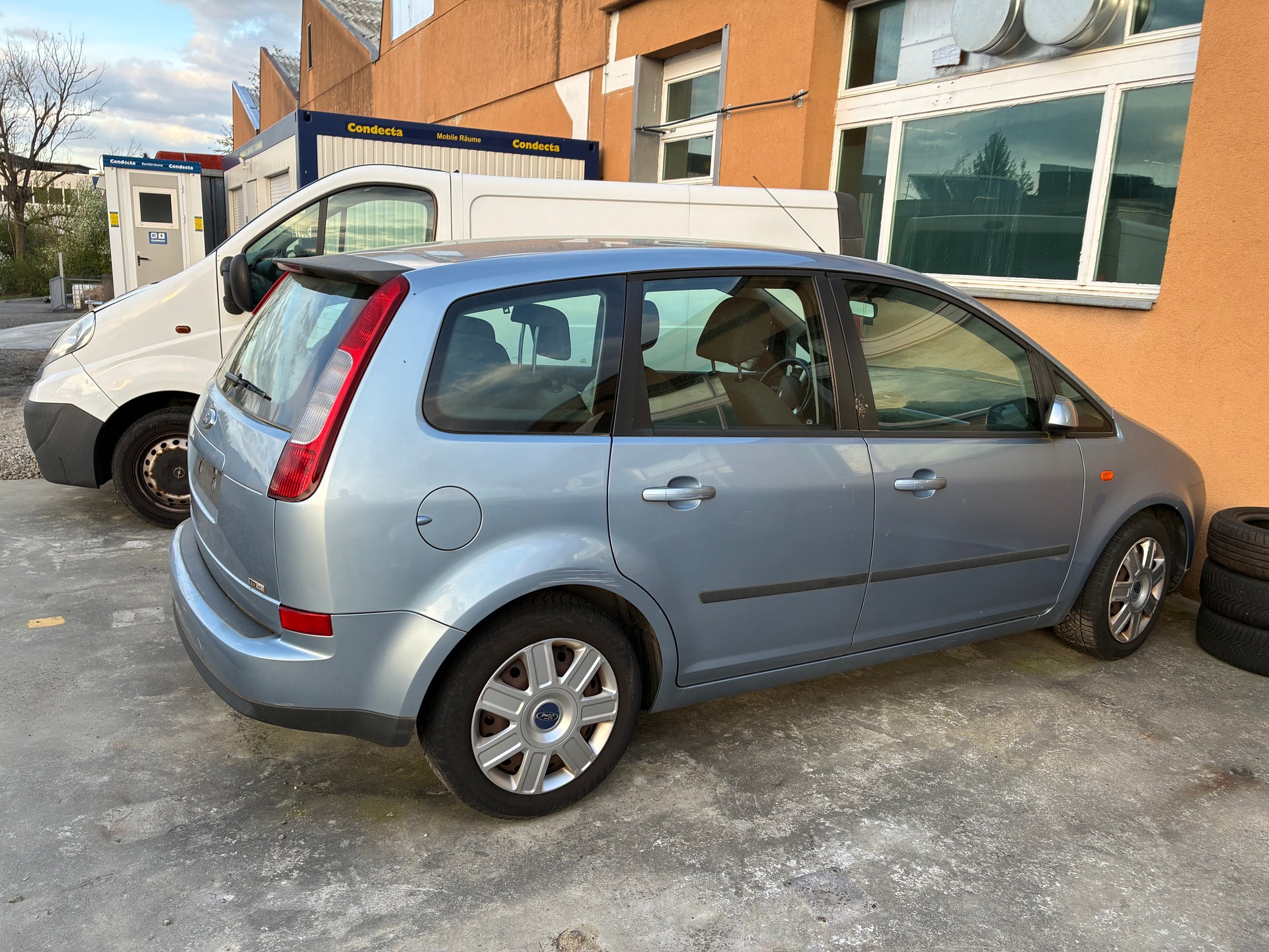 FORD Focus C-Max 2.0 TDCi Trend-image-1