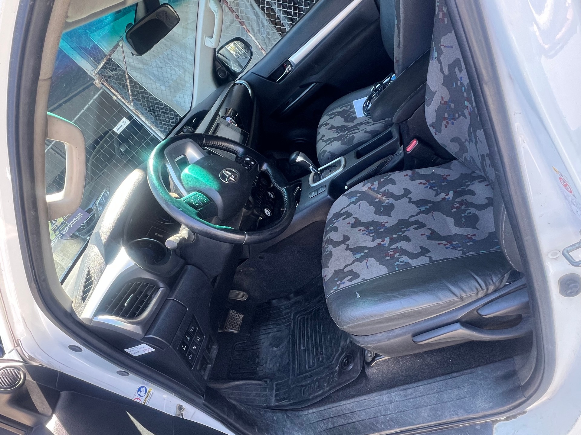 TOYOTA Hilux 2.4-4D 50 Years Edition Double Cab 4x4 A-image-2