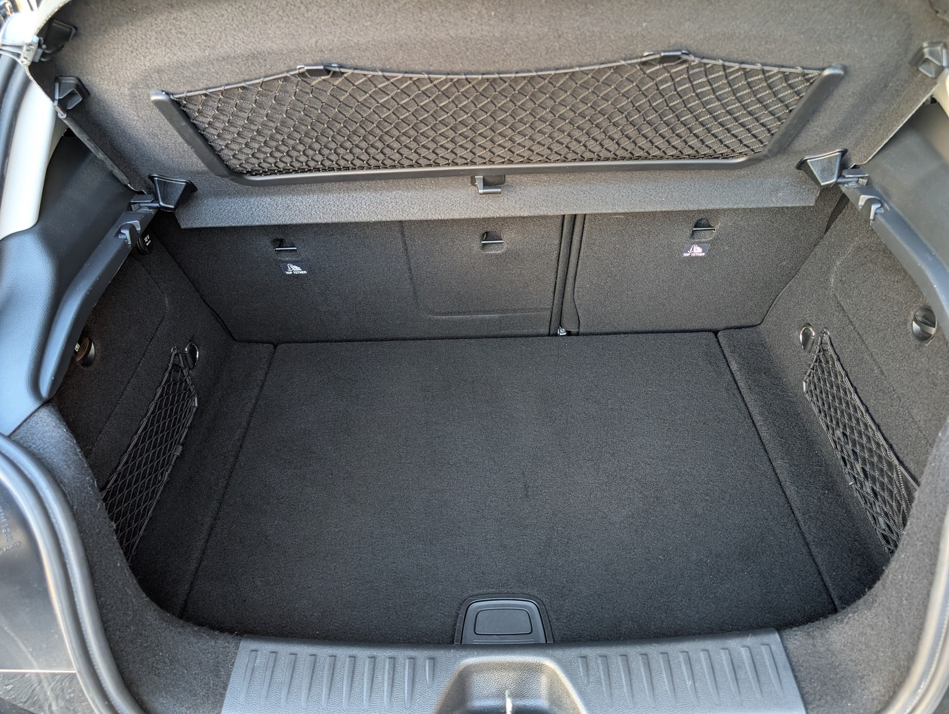 MERCEDES-BENZ A 200 Urban 7G-DCT-image-8