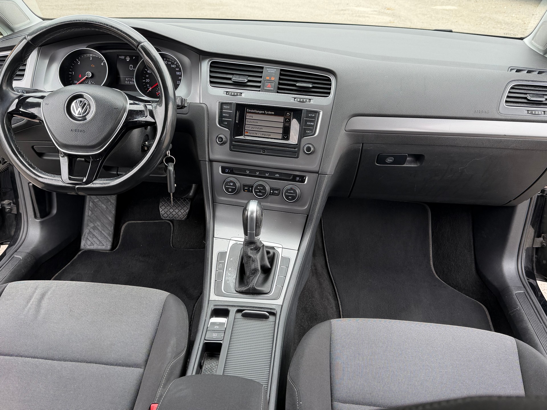 VW Golf 1.6 TDI Comfortline DSG-image-12