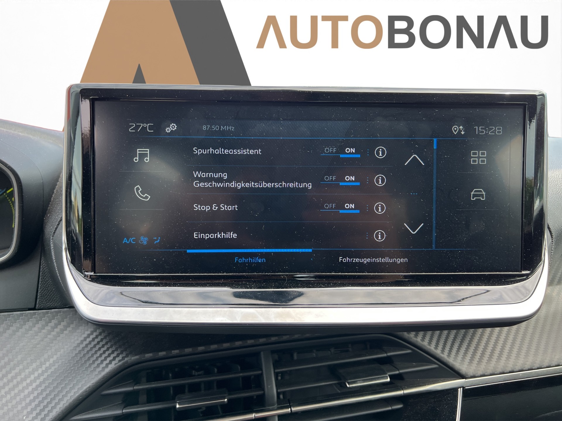 PEUGEOT 208 1.2 Hybrid Style-image-21