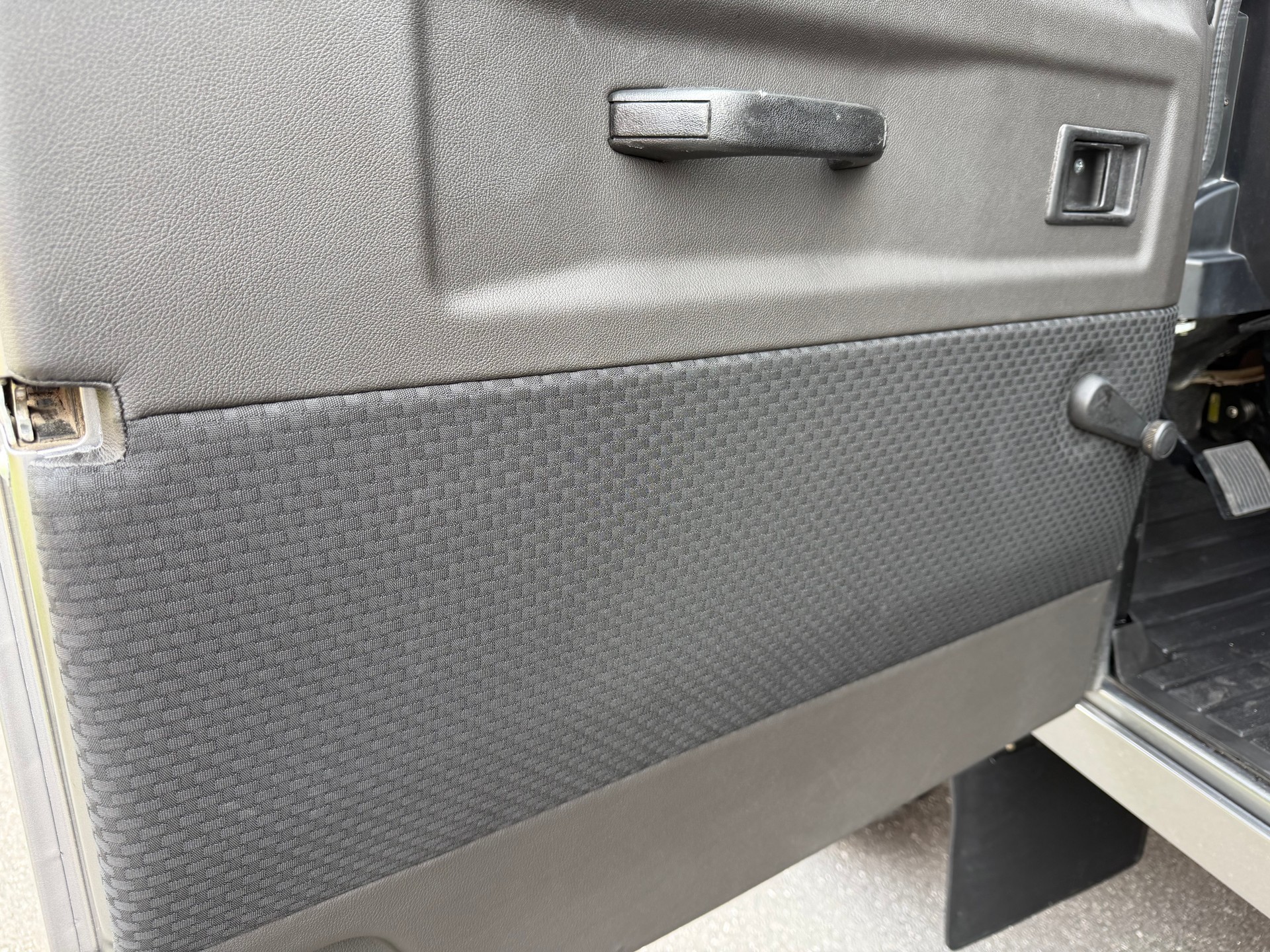 LAND ROVER Defender 130 TD4 2.2 *VERZINKT*-image-28