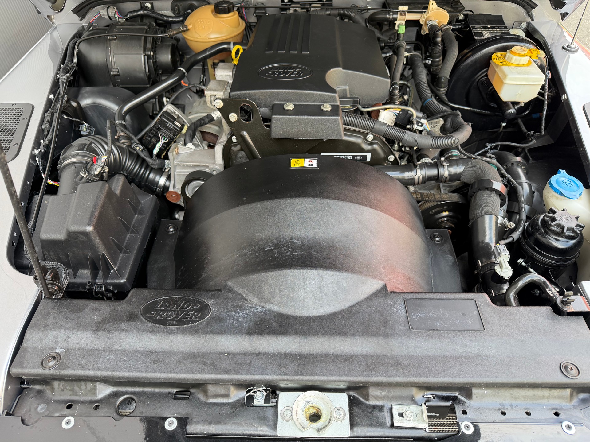 LAND ROVER Defender 130 TD4 2.2 *VERZINKT*-image-9