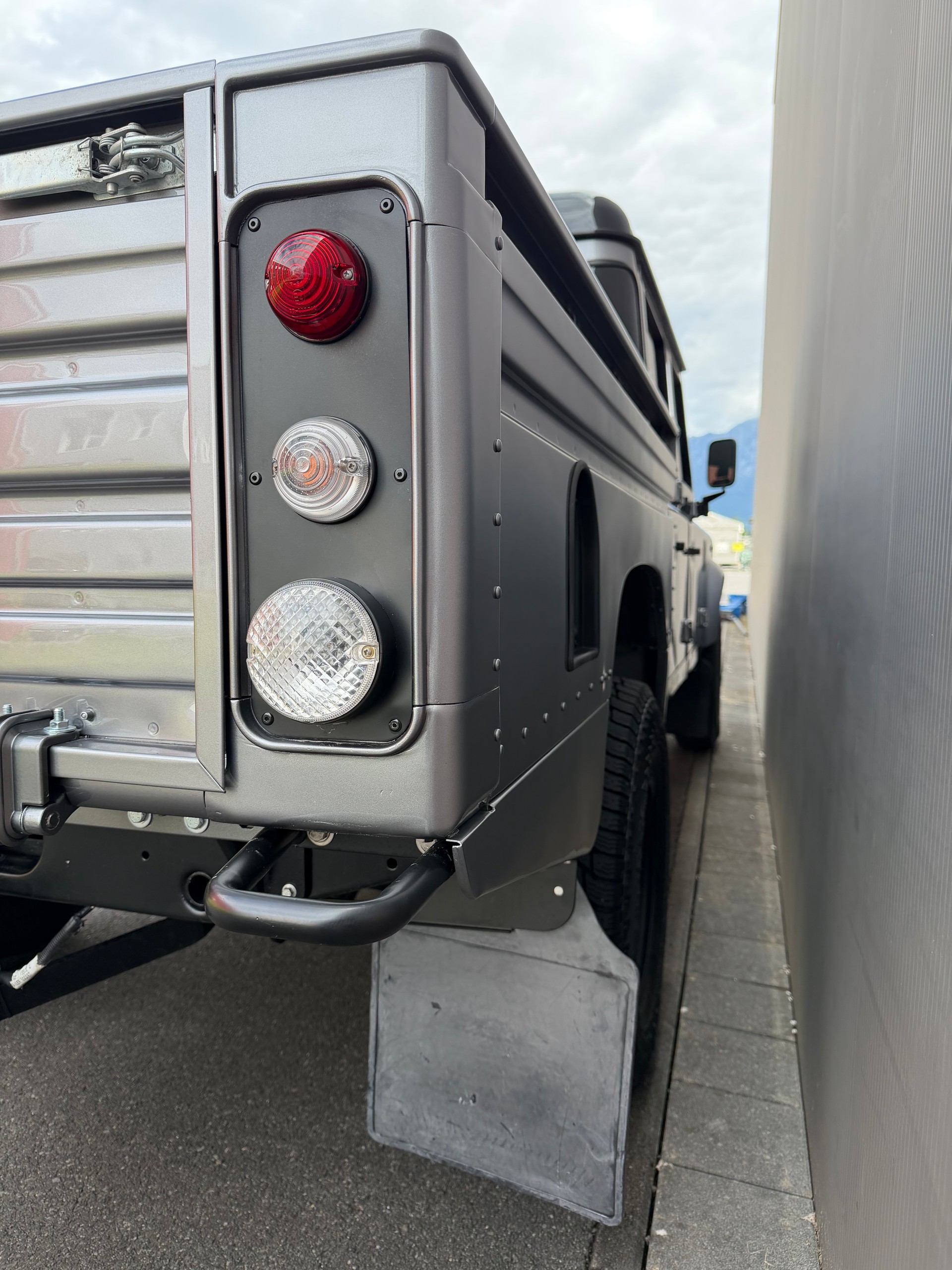 LAND ROVER Defender 130 TD4 2.2 *VERZINKT*-image-13