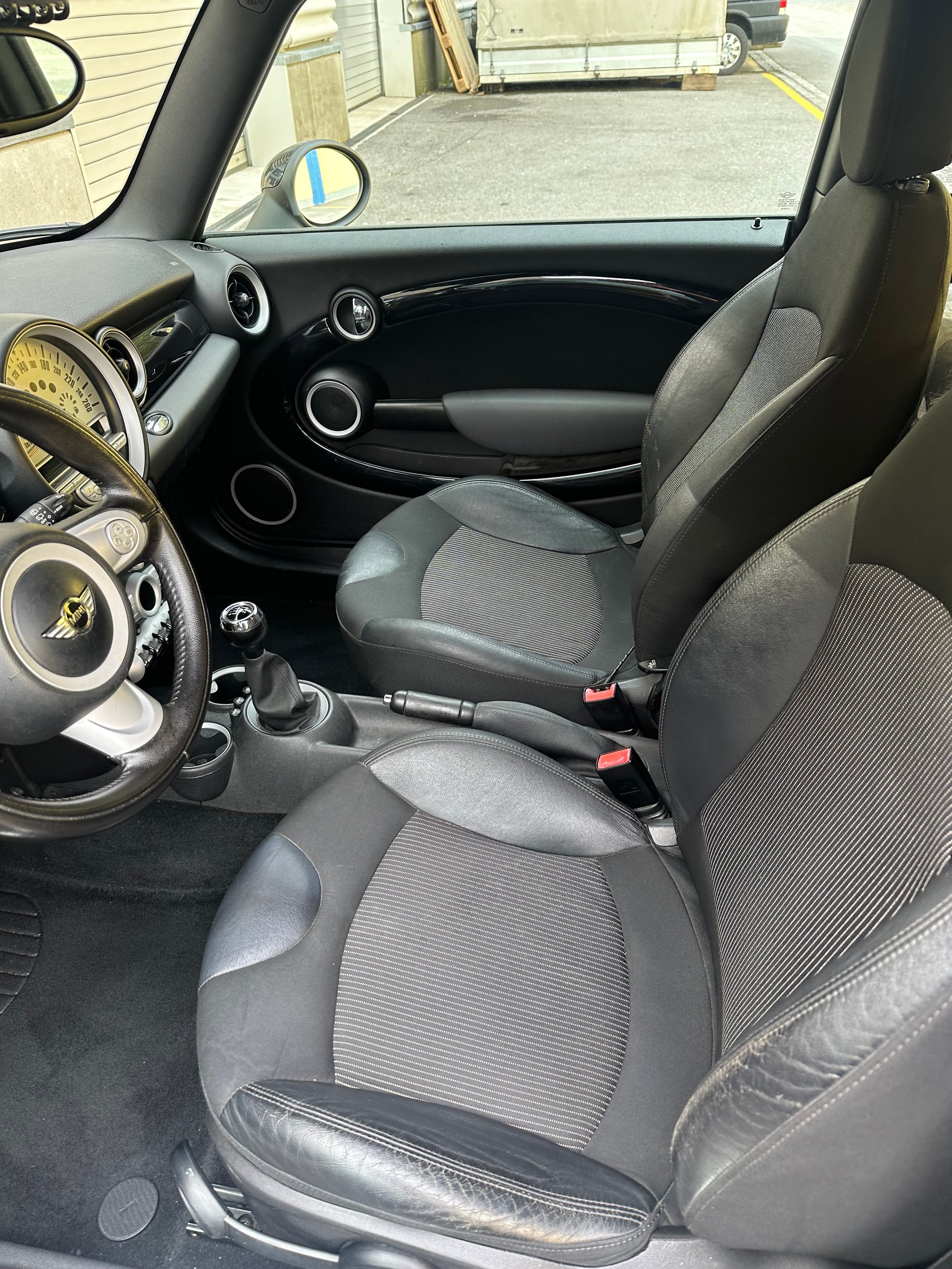 MINI Cooper-image-8