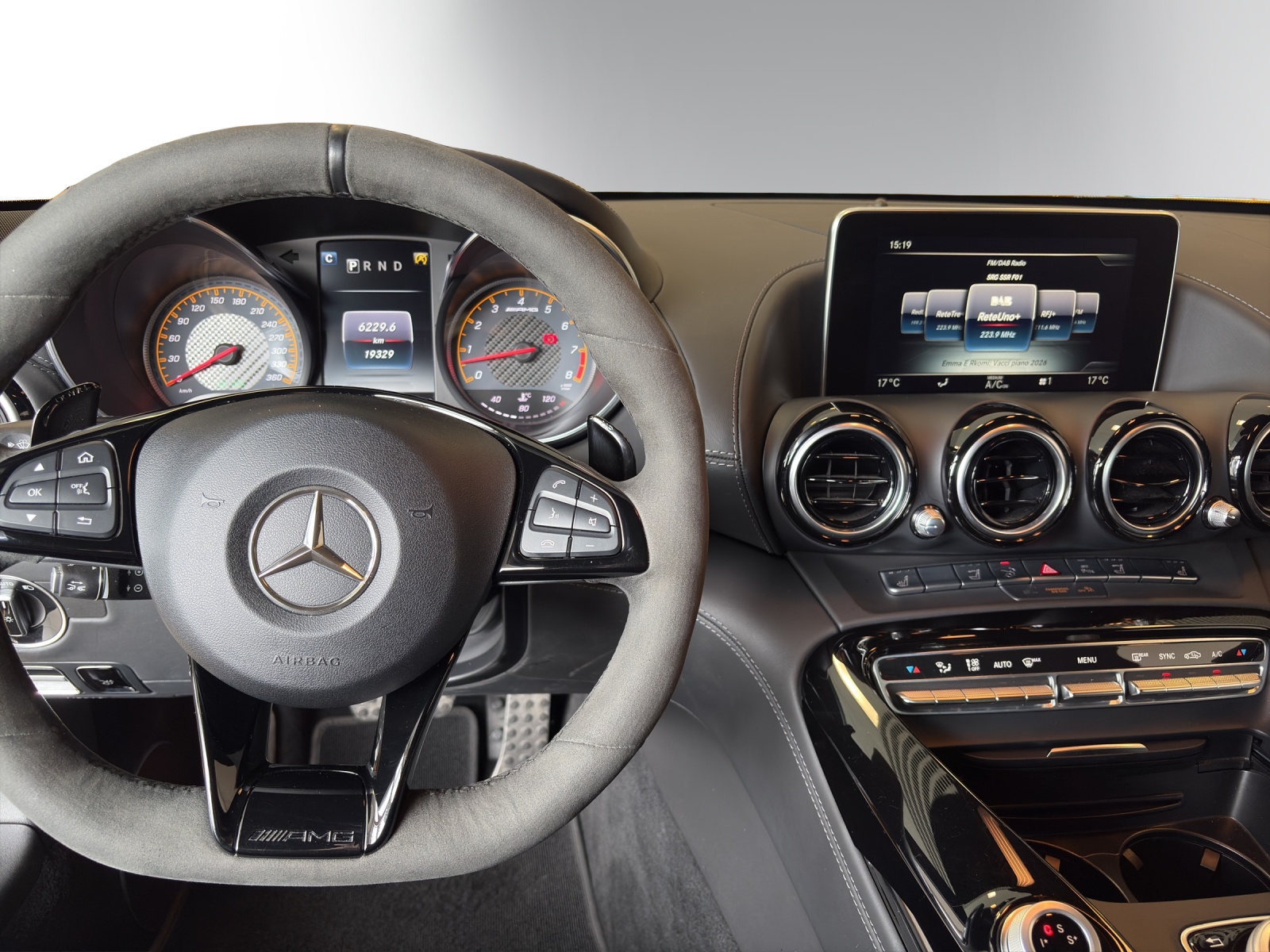 MERCEDES-BENZ AMG GT C Roadster-image-11