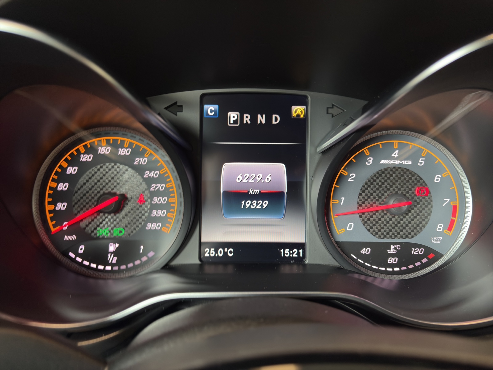 MERCEDES-BENZ AMG GT C Roadster-image-14