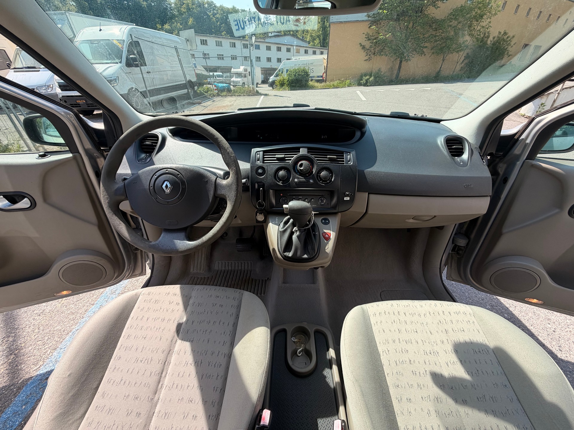 RENAULT MEGANE SCENIC-image-20