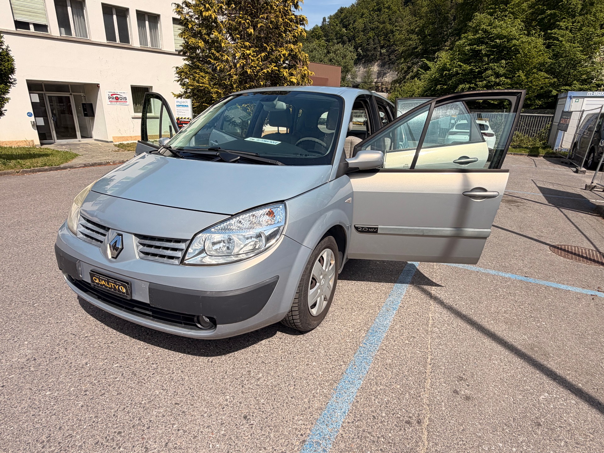 RENAULT MEGANE SCENIC-image-13