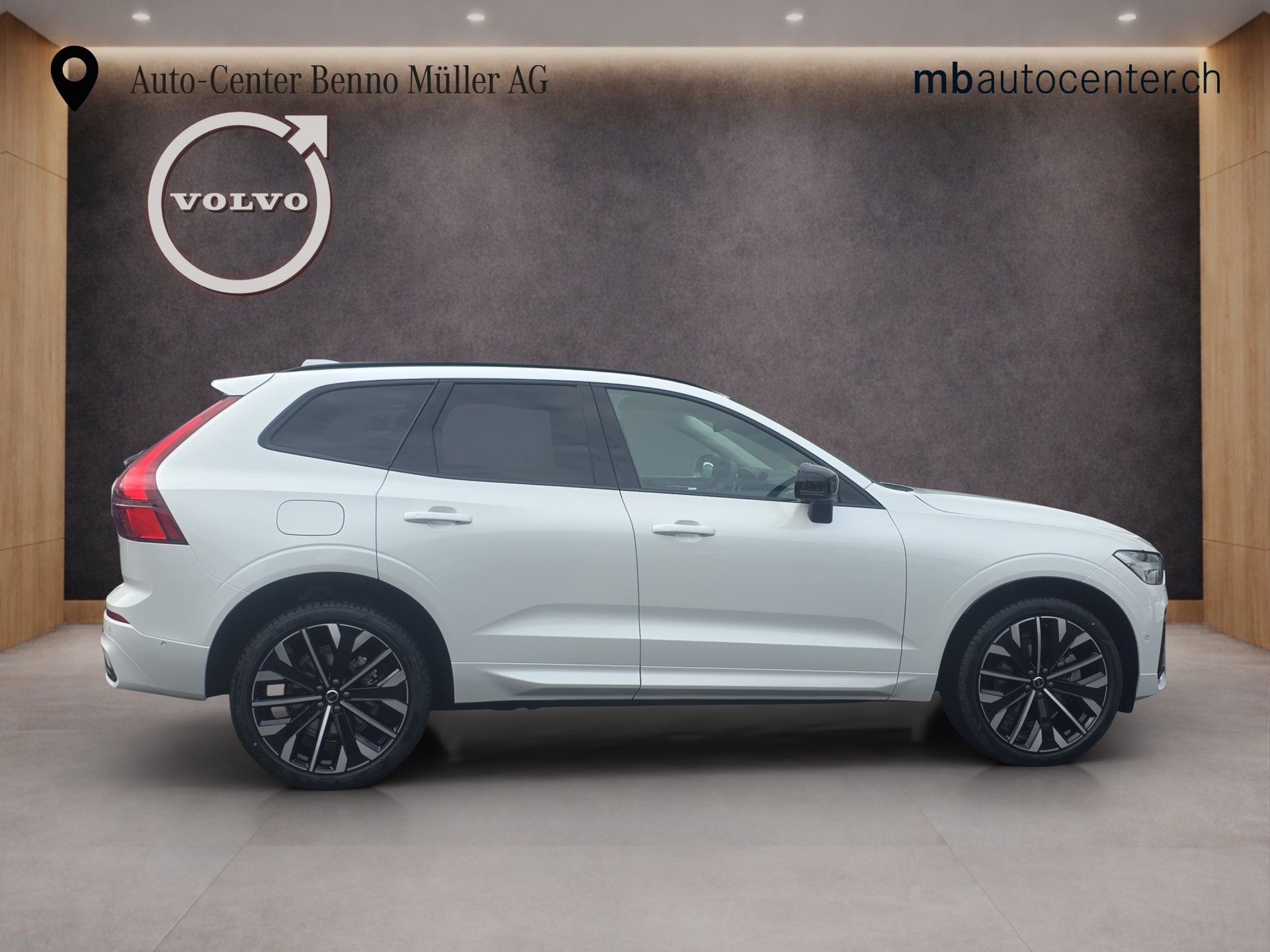 VOLVO XC60 2.0 T6 TE Ultra Dark eAWD-image-5