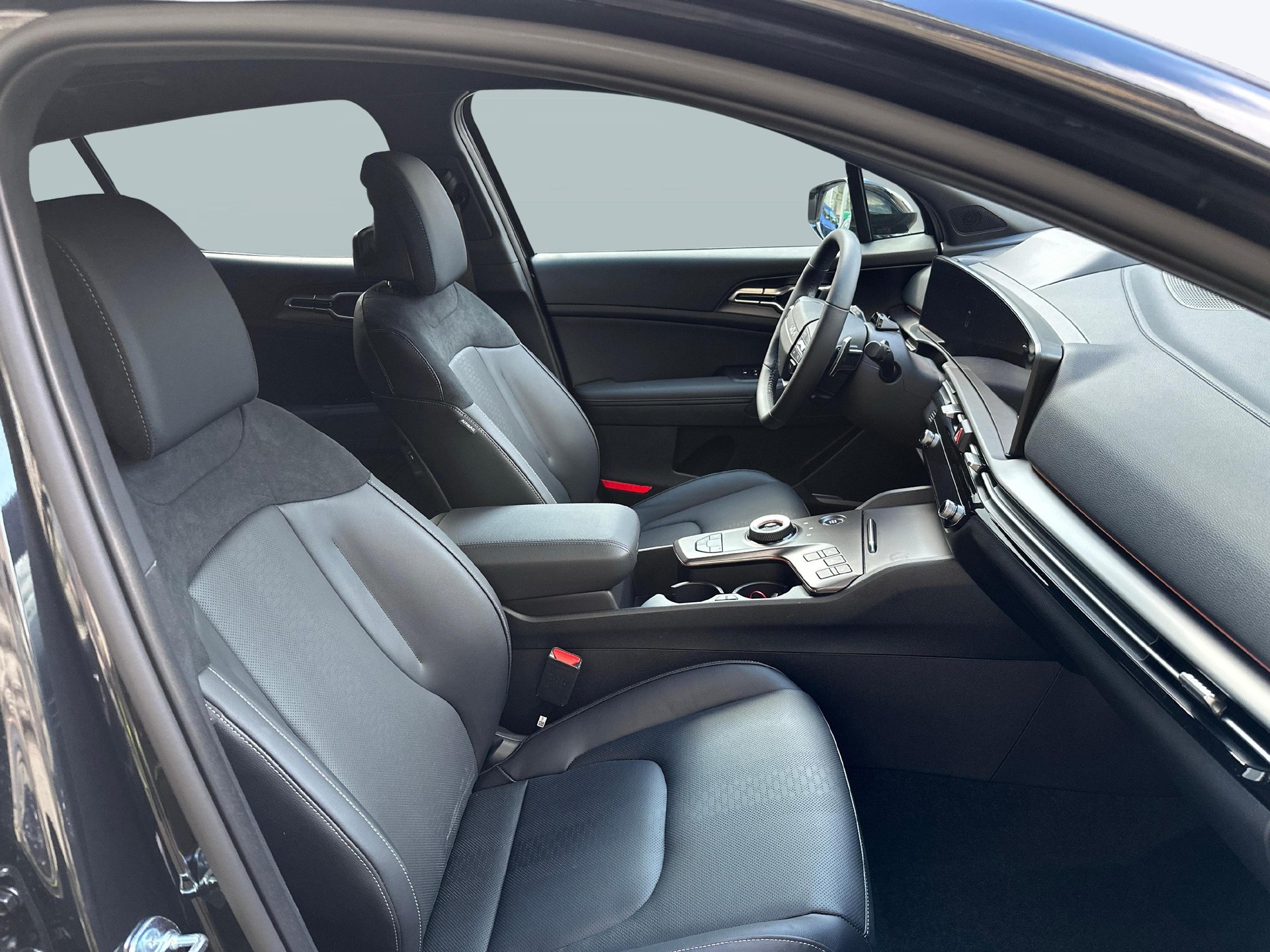 KIA Sportaylege 1.6 T-GDi Hybrid Black Edition-image-9