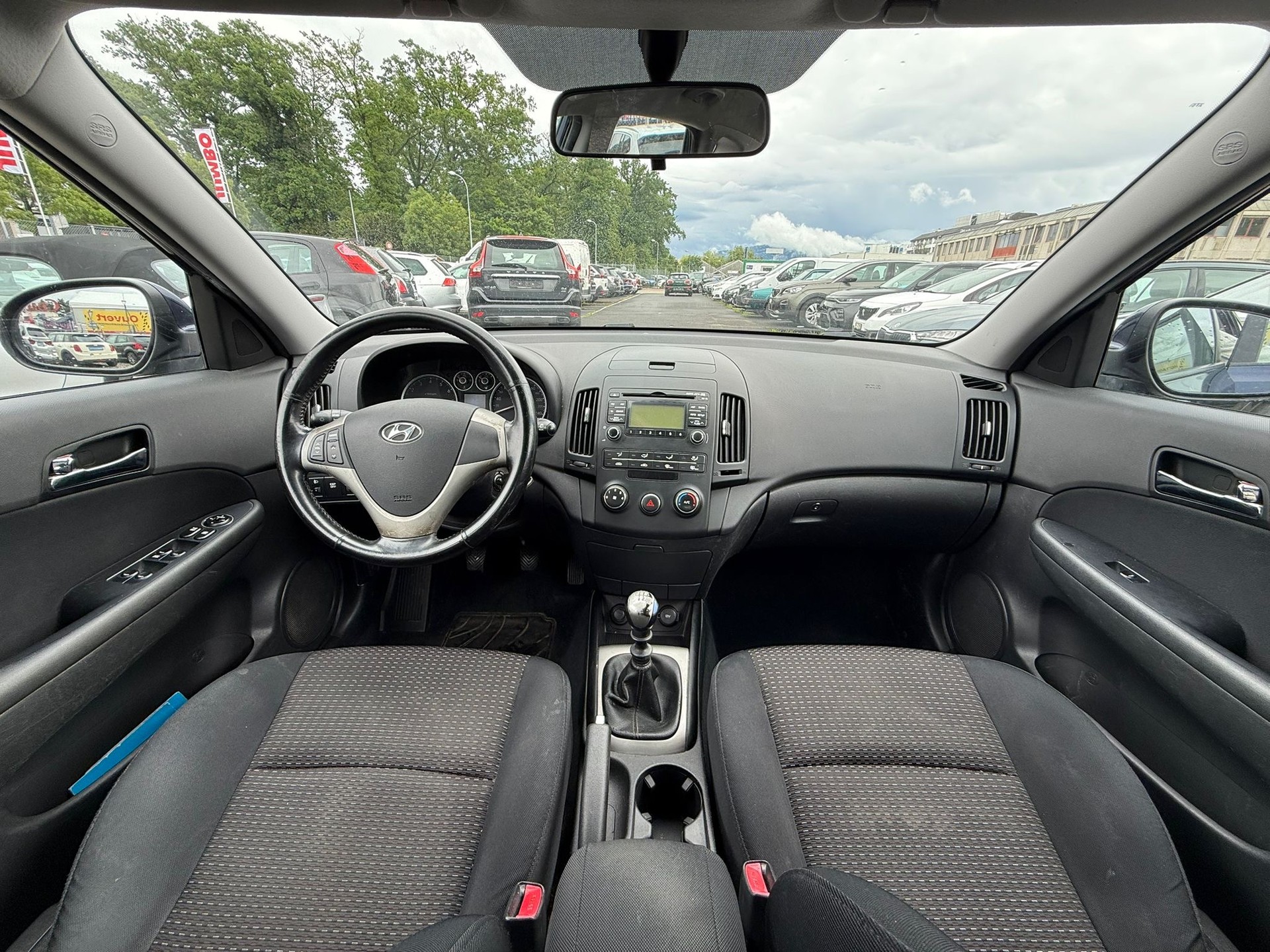 HYUNDAI i30 1.6 Style-image-9