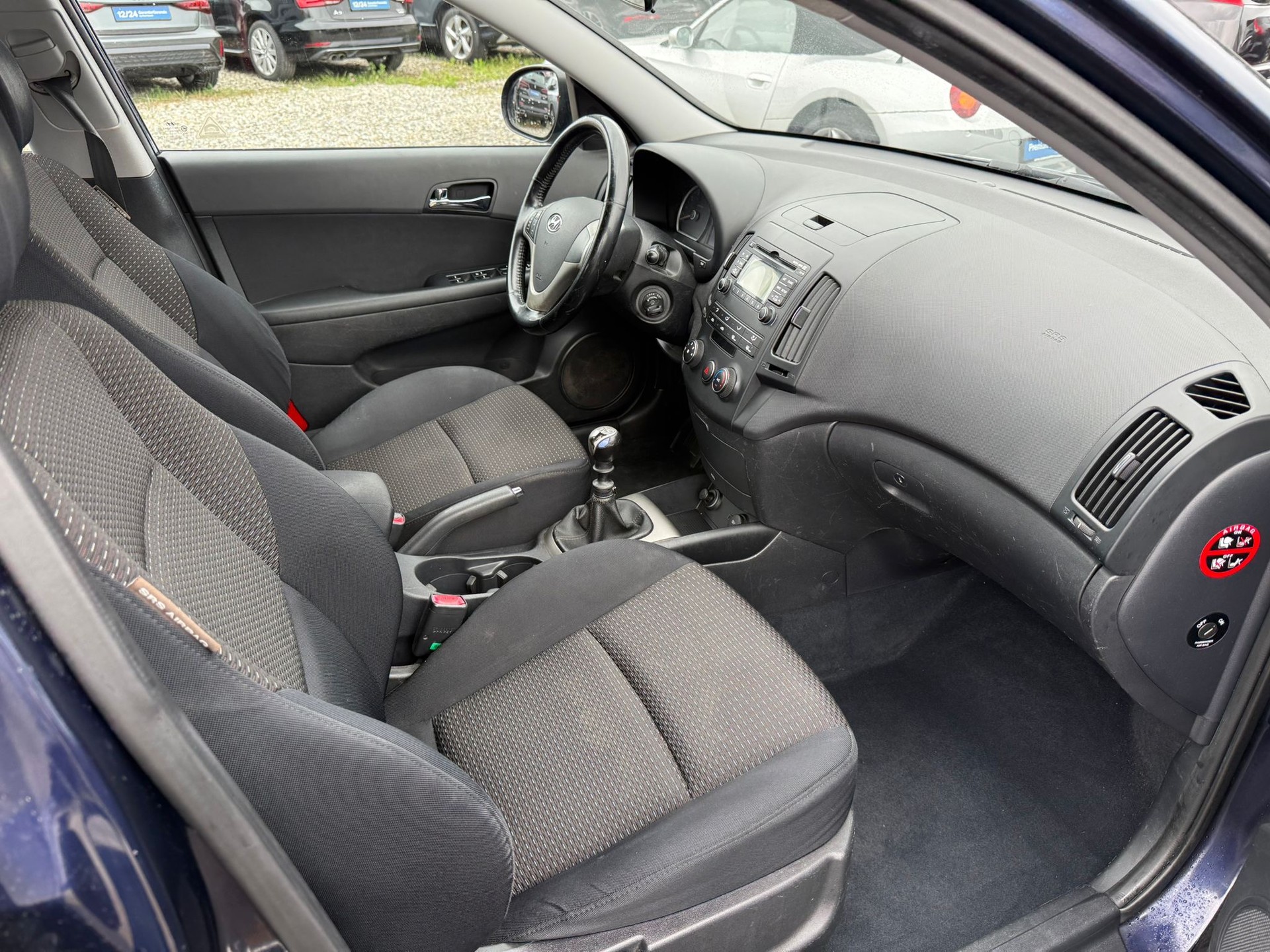 HYUNDAI i30 1.6 Style-image-7