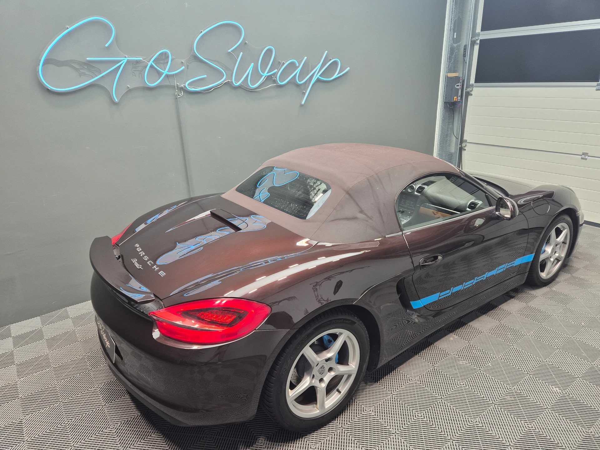 PORSCHE Boxster 2.7-image-3
