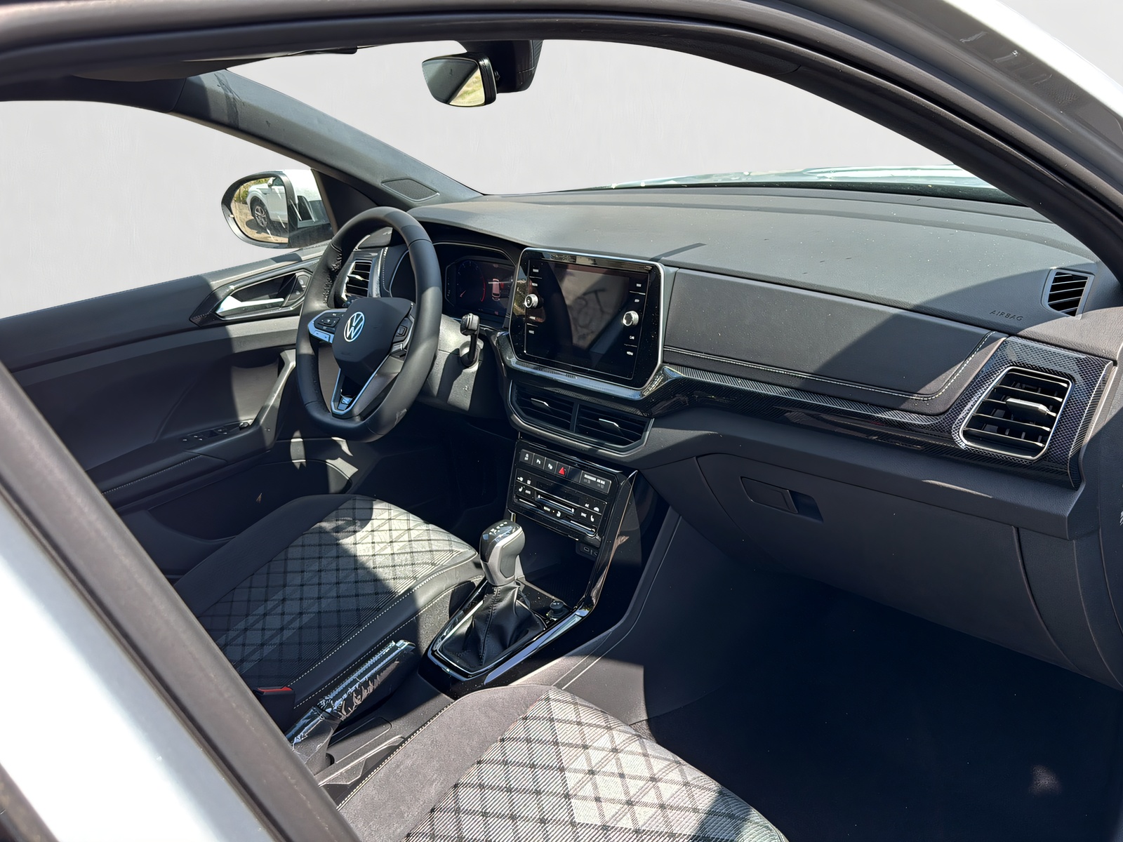 VW T-Cross 1.0 TSI EVO R-Line DSG-image-9