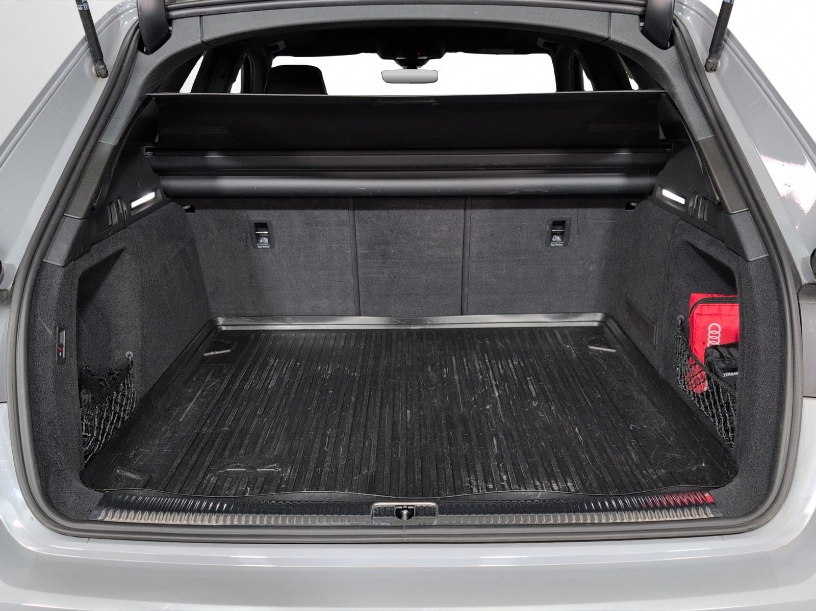 AUDI RS4 Avant quattro tiptronic-image-14
