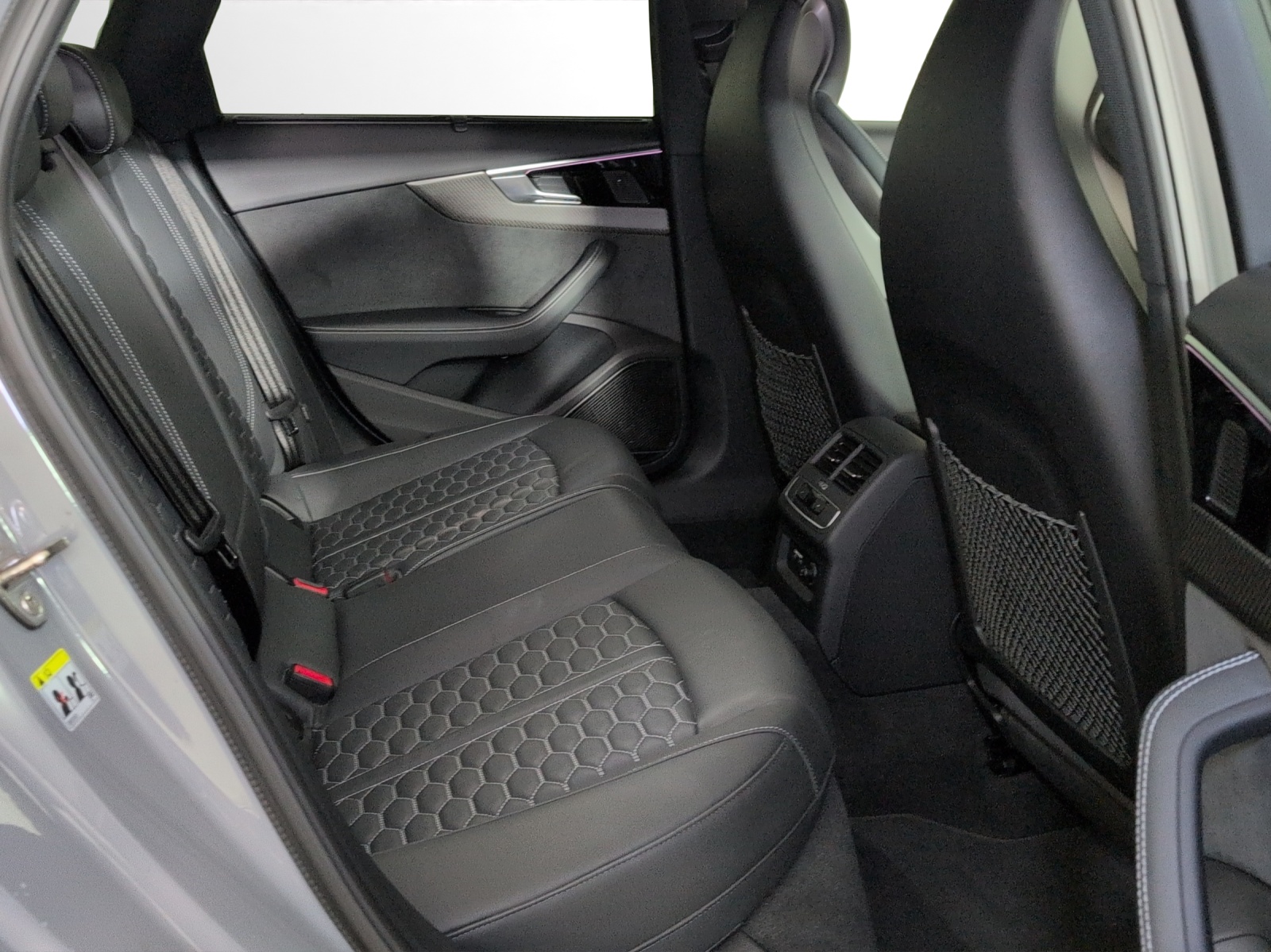 AUDI RS4 Avant quattro tiptronic-image-8