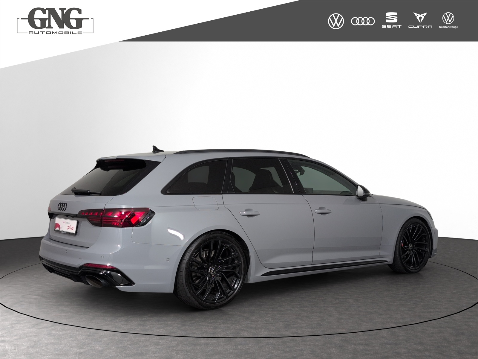 AUDI RS4 Avant quattro tiptronic-image-2