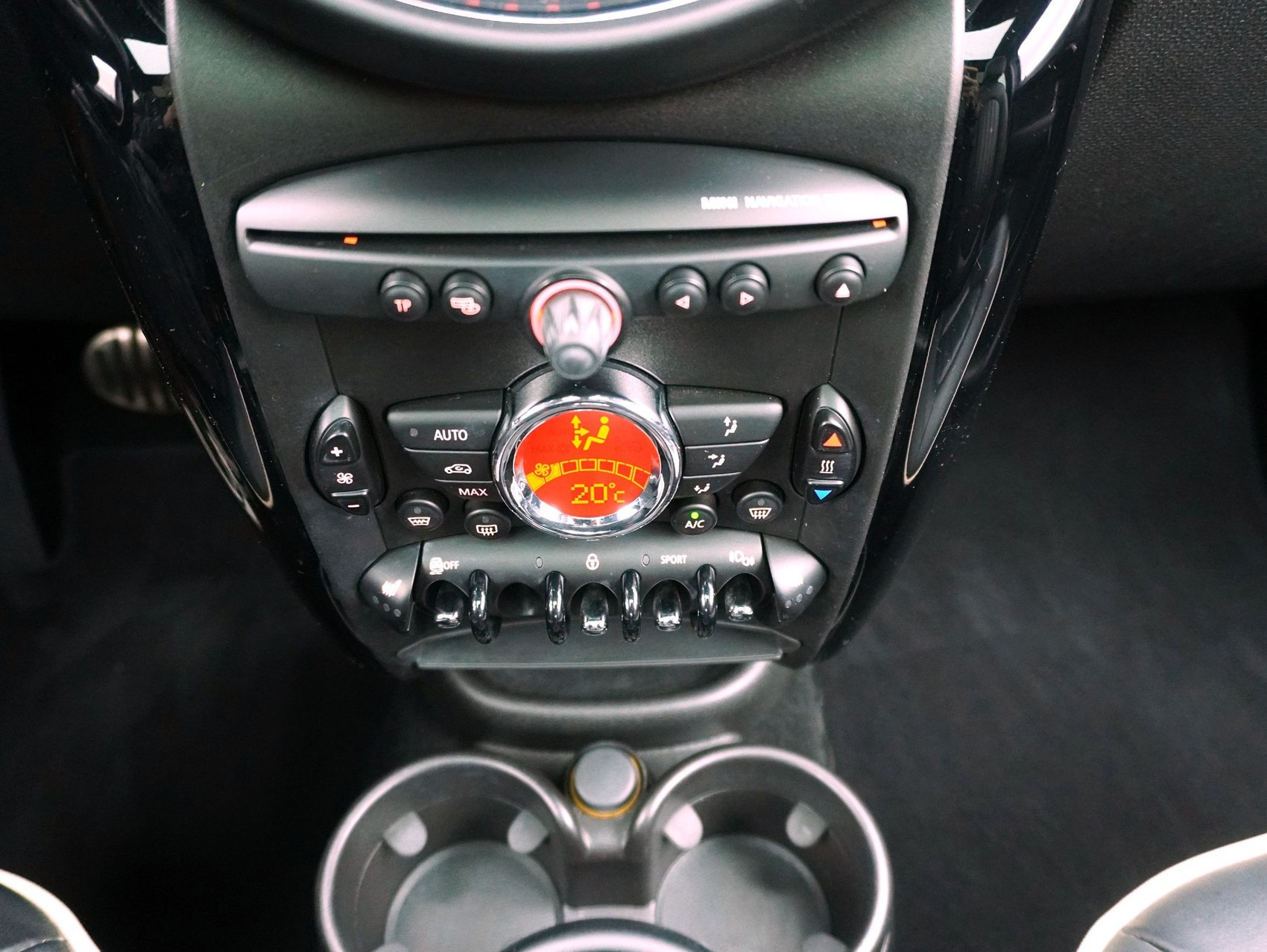 MINI Countryman R60 1.6i John Cooper Works-image-14
