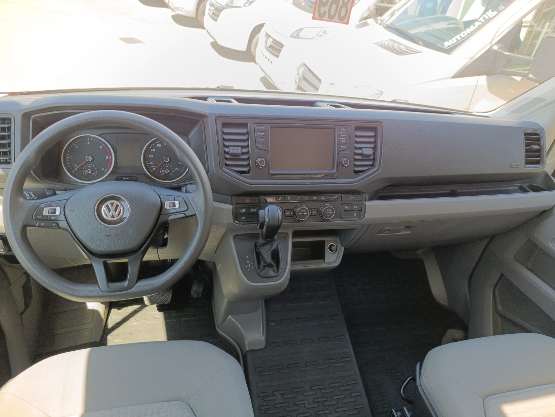 VW Crafter Grand California 600 ***Alltagstaugliches, echtes, vollwertiges Zuhause auf Rädern***-image-10