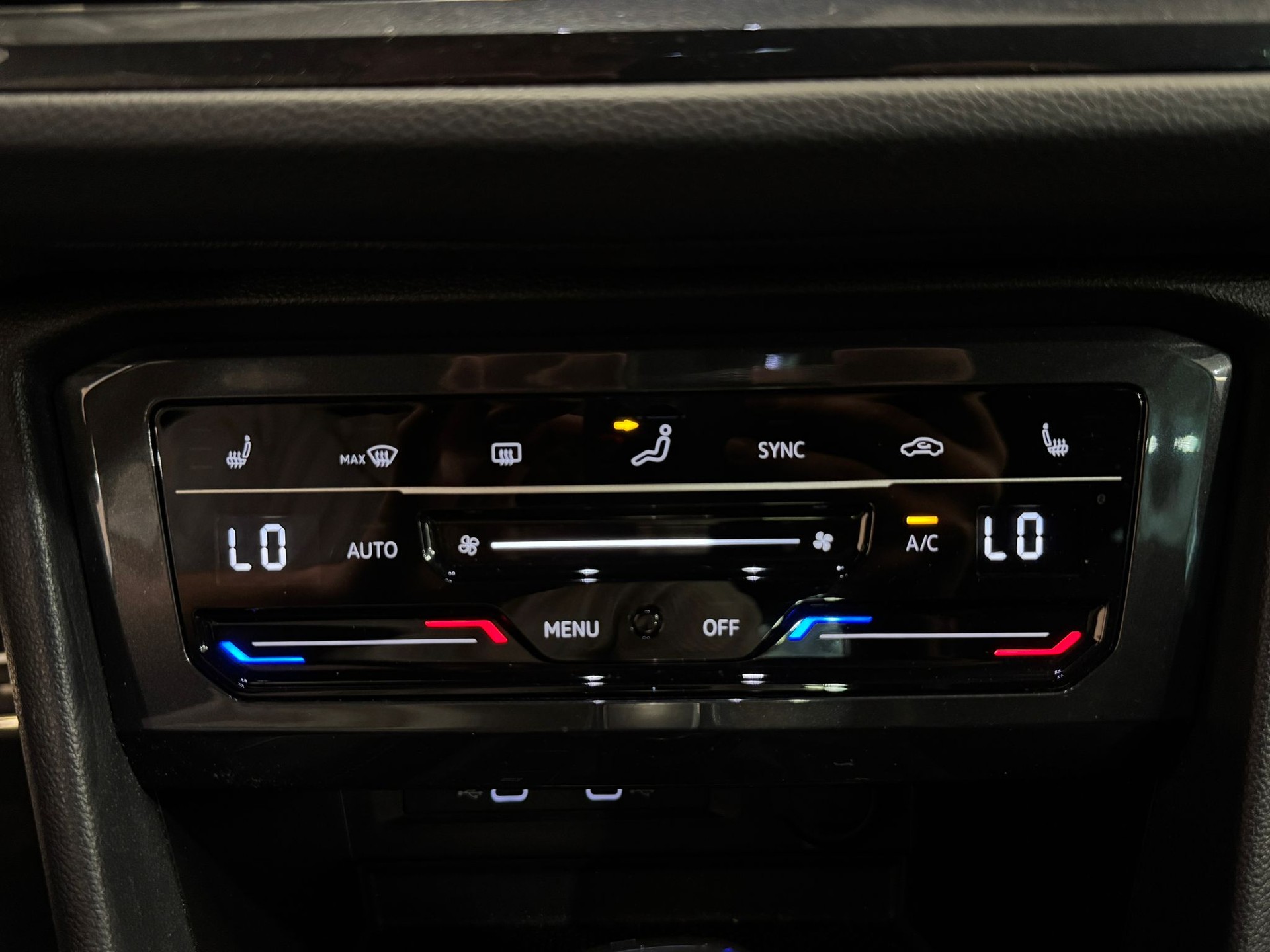 VW Tiguan 2.0 TDI SCR R-Line 4Motion DSG-image-24