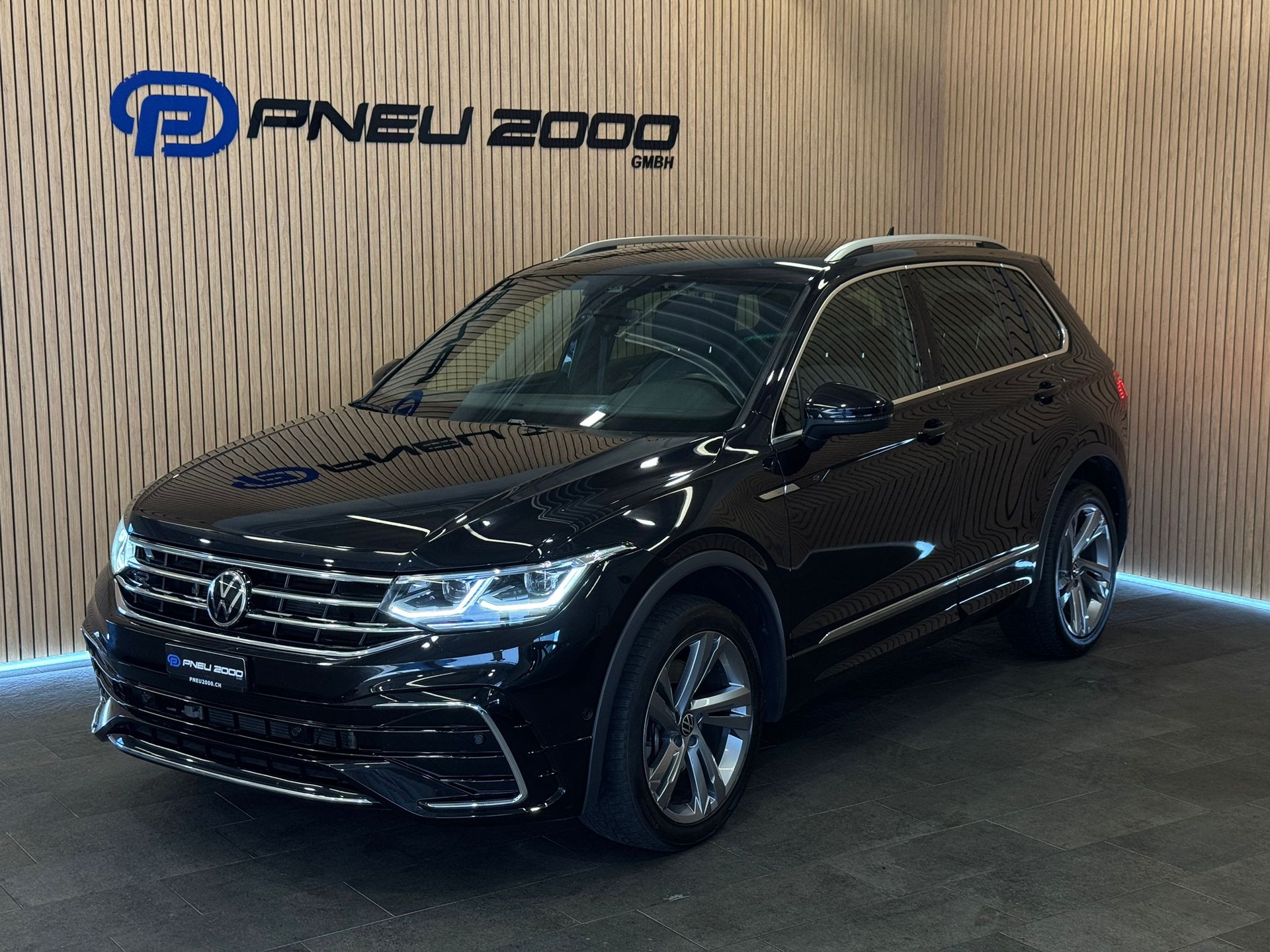VW Tiguan 2.0 TDI SCR R-Line 4Motion DSG-image-0