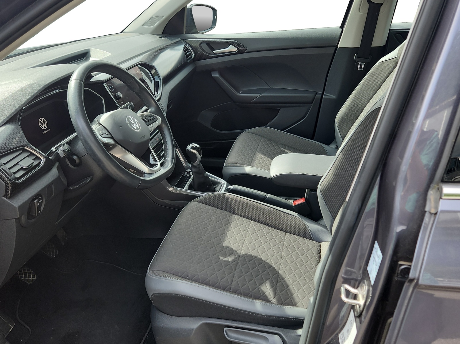 VW T-Cross 1.0 TSI Style-image-8