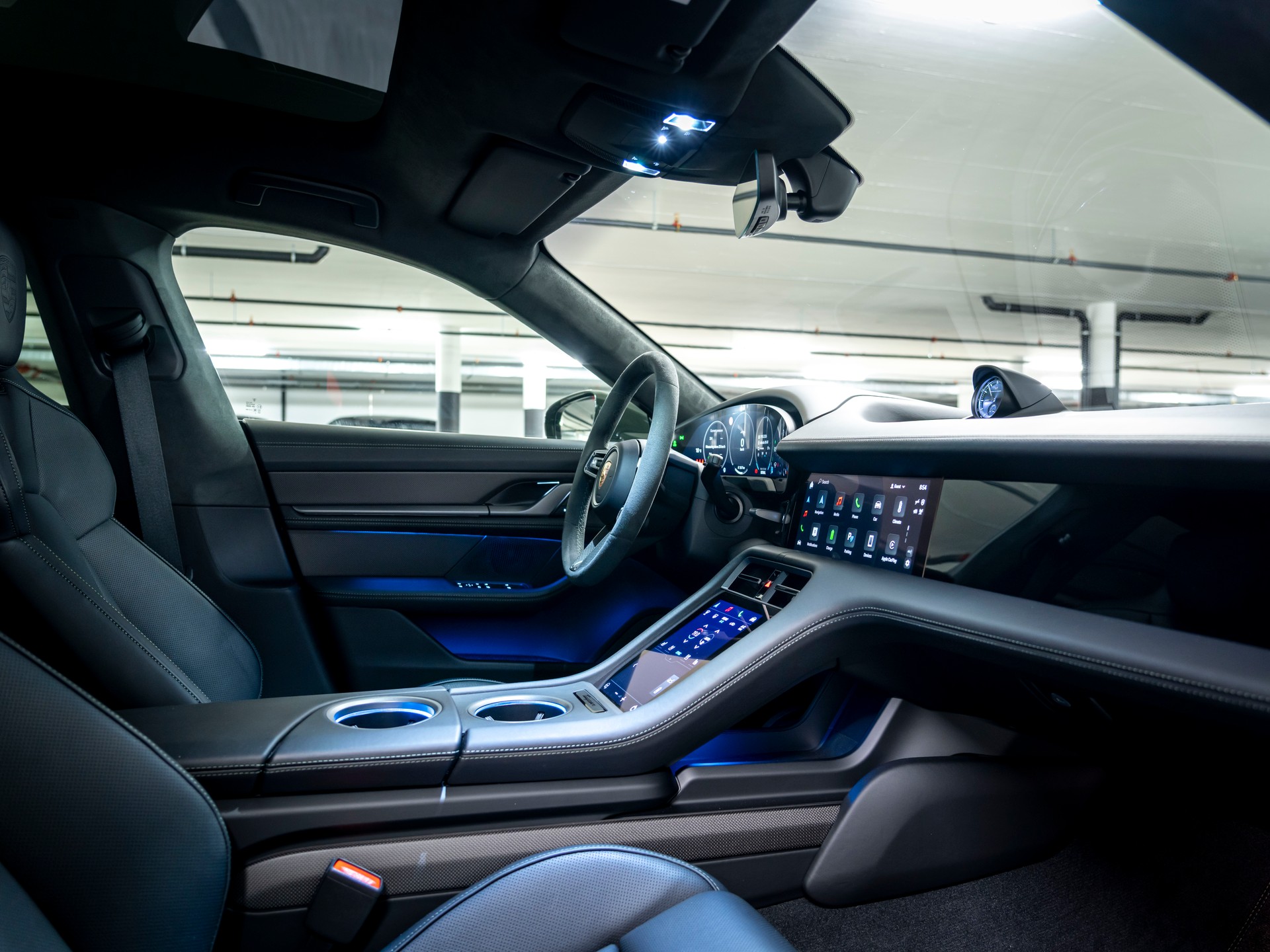 PORSCHE Taycan Sport Turismo GTS 104kWh-image-23