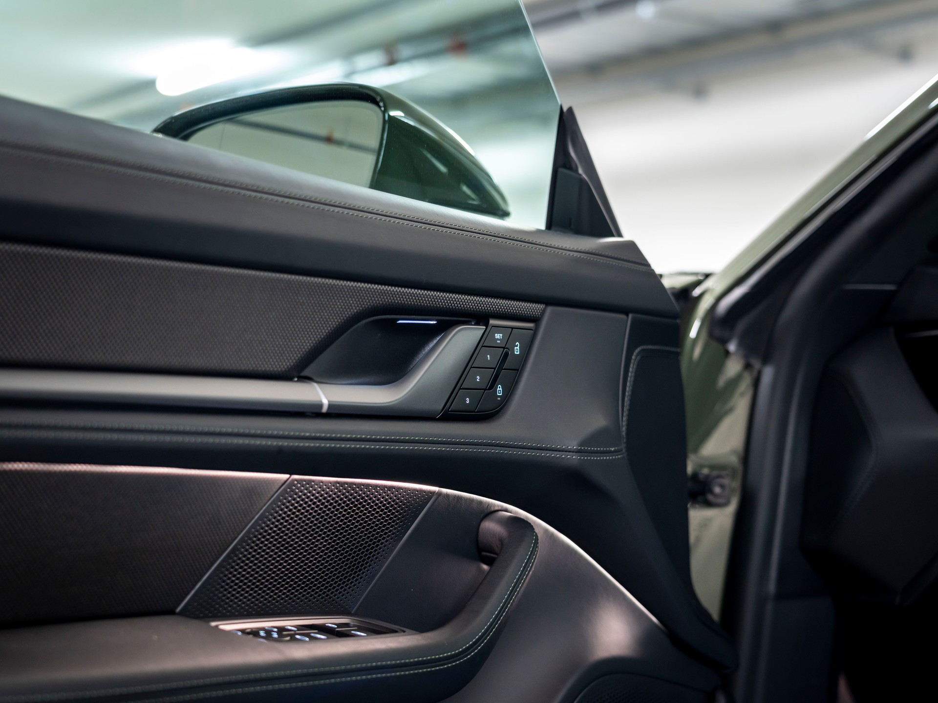 PORSCHE Taycan Sport Turismo GTS 104kWh-image-19
