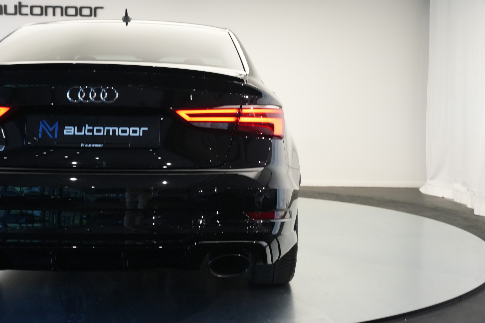 AUDI RS3 Limousine 2.5 TSI quattro S-tronic *Sportsitze* *Assistenzpaket* *B&O*-image-10
