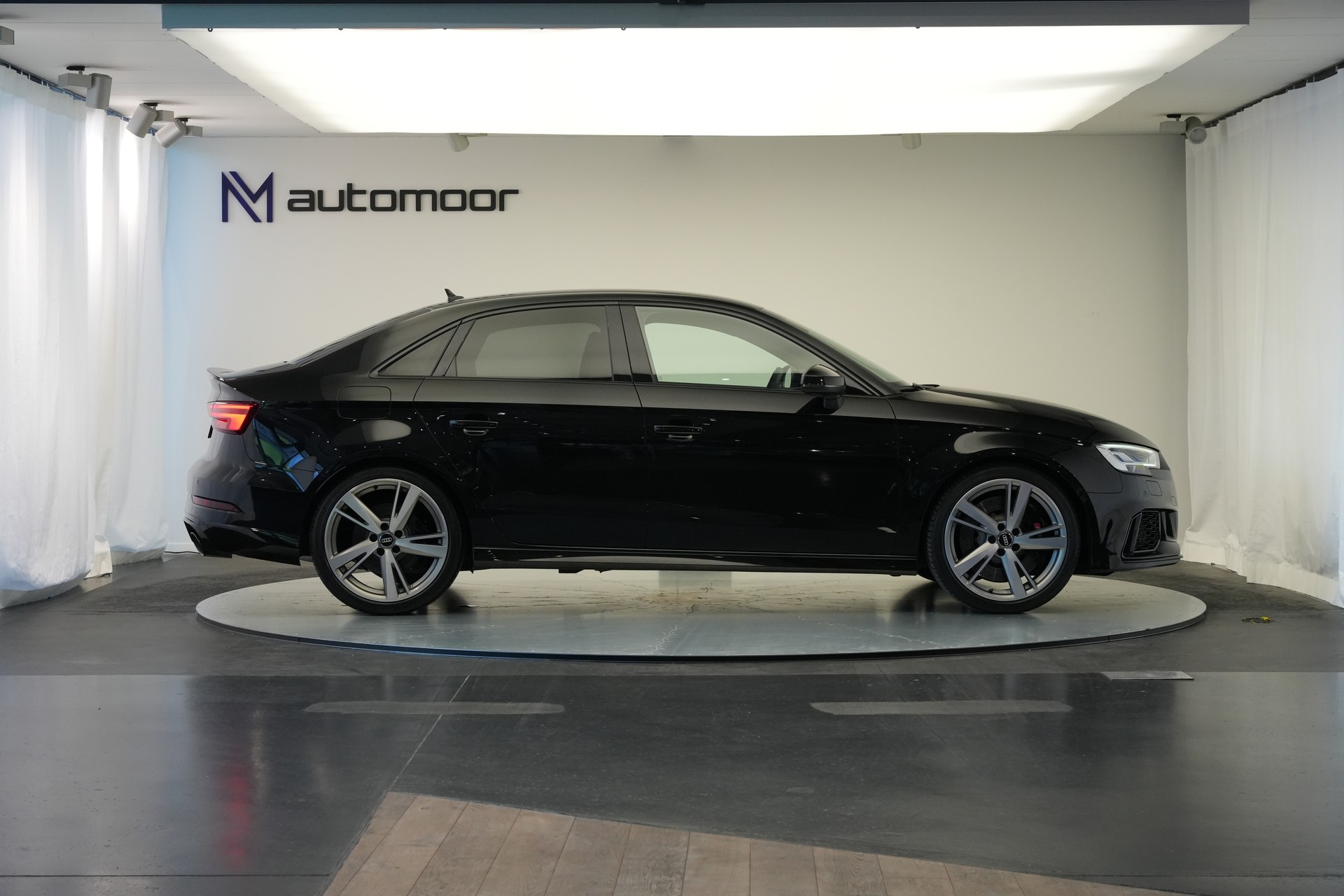 AUDI RS3 Limousine 2.5 TSI quattro S-tronic *Sportsitze* *Assistenzpaket* *B&O*-showroom-element-3