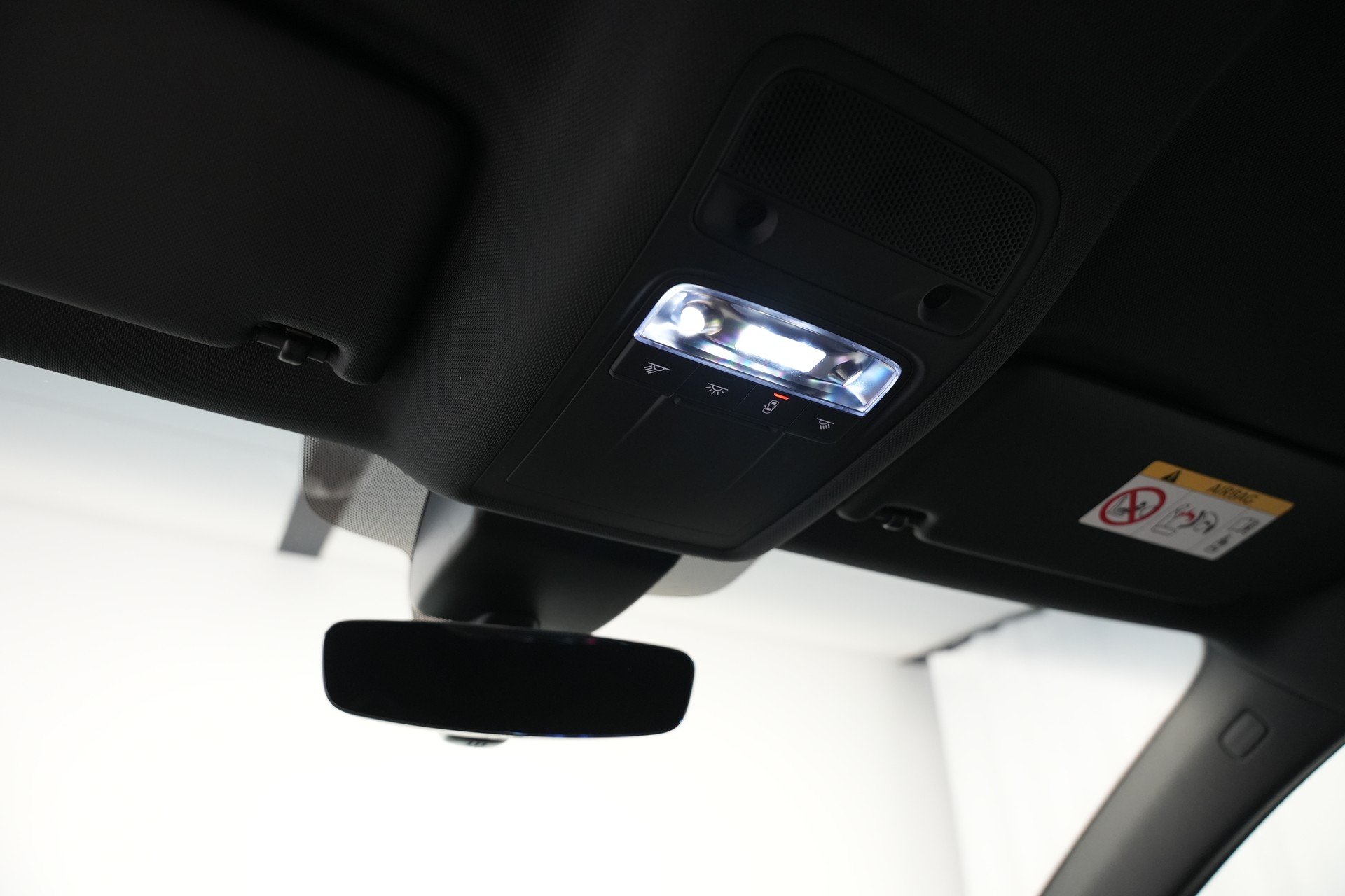 AUDI RS3 Limousine 2.5 TSI quattro S-tronic *Sportsitze* *Assistenzpaket* *B&O*-image-19