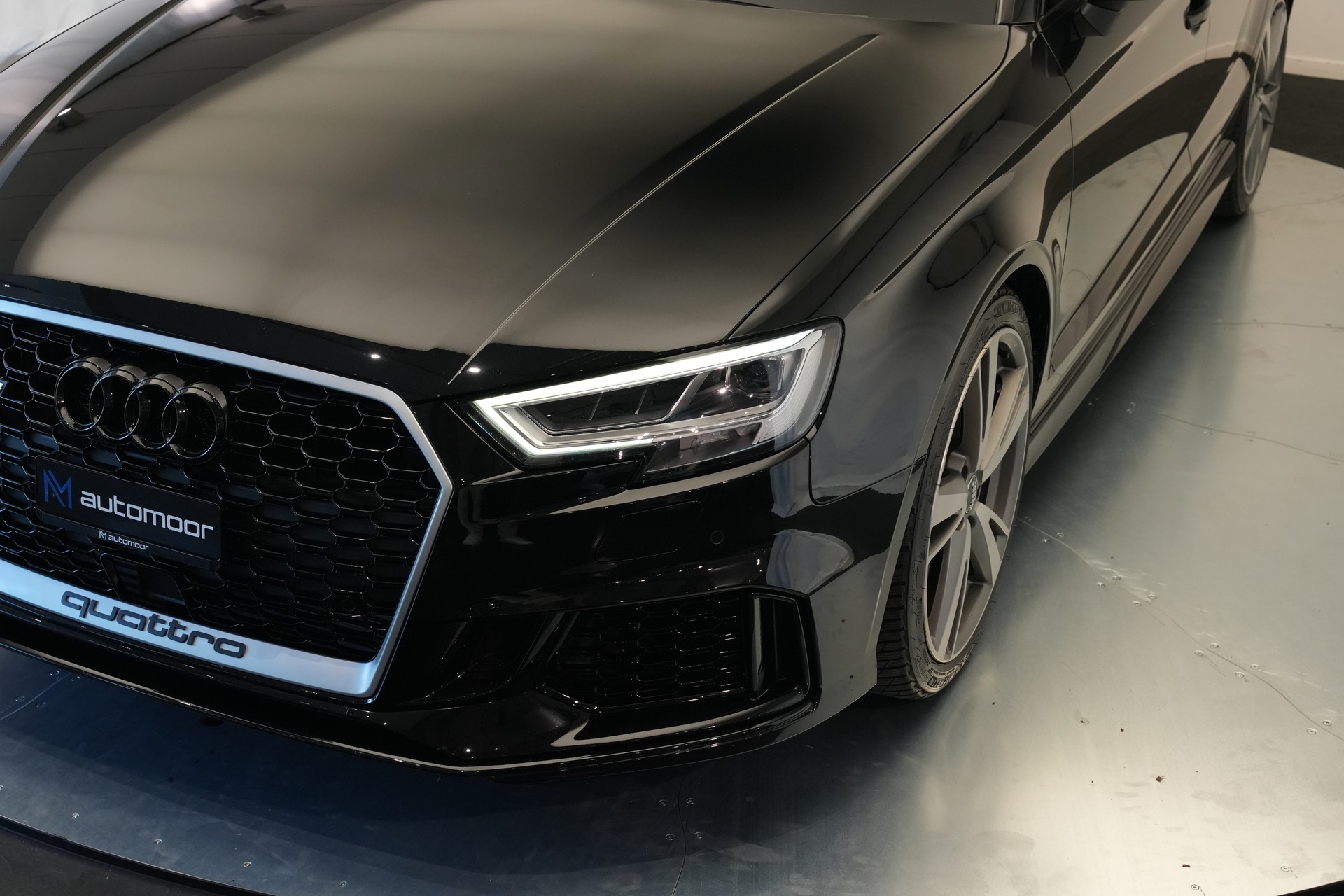 AUDI RS3 Limousine 2.5 TSI quattro S-tronic *Sportsitze* *Assistenzpaket* *B&O*-image-31