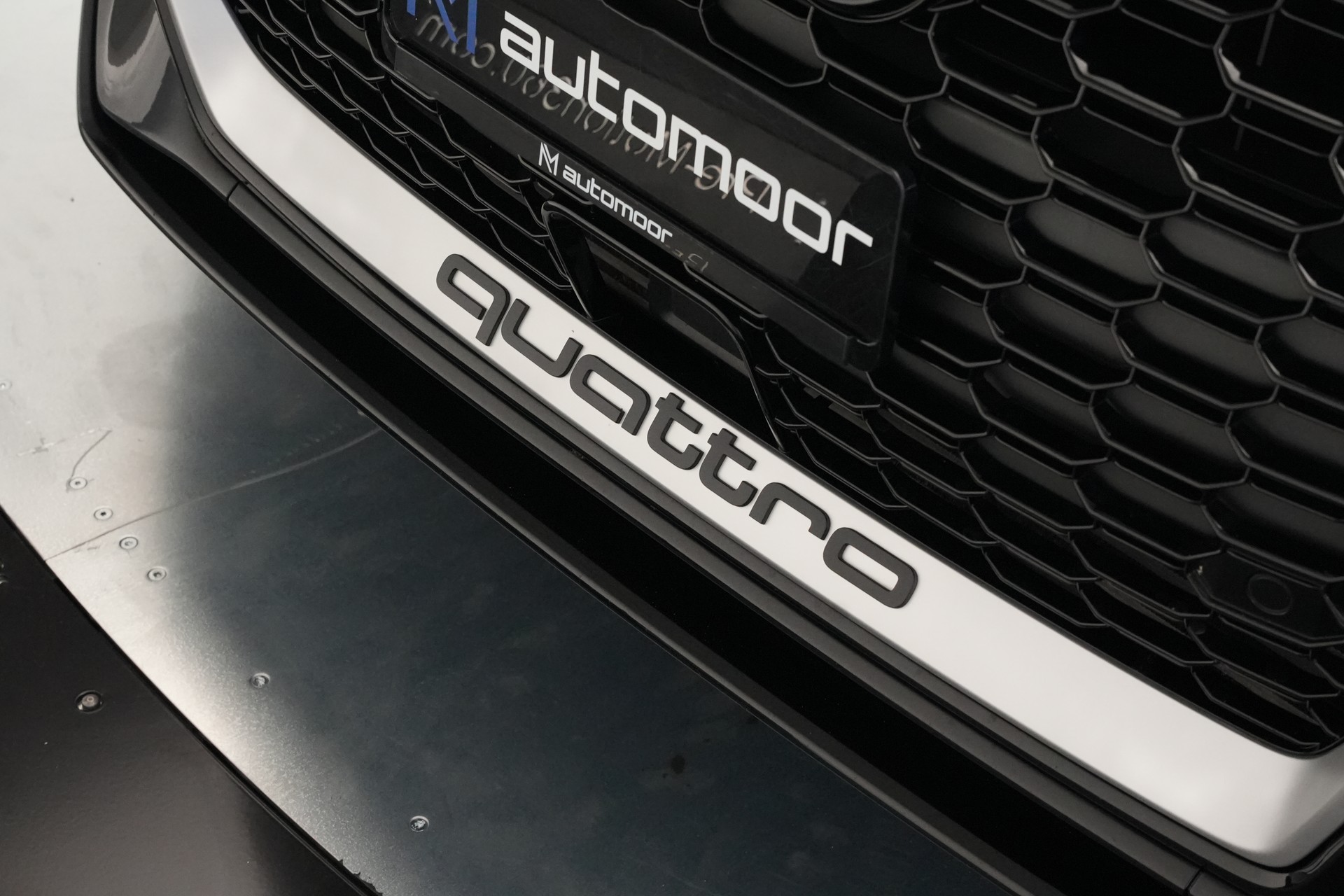 AUDI RS3 Limousine 2.5 TSI quattro S-tronic *Sportsitze* *Assistenzpaket* *B&O*-image-35