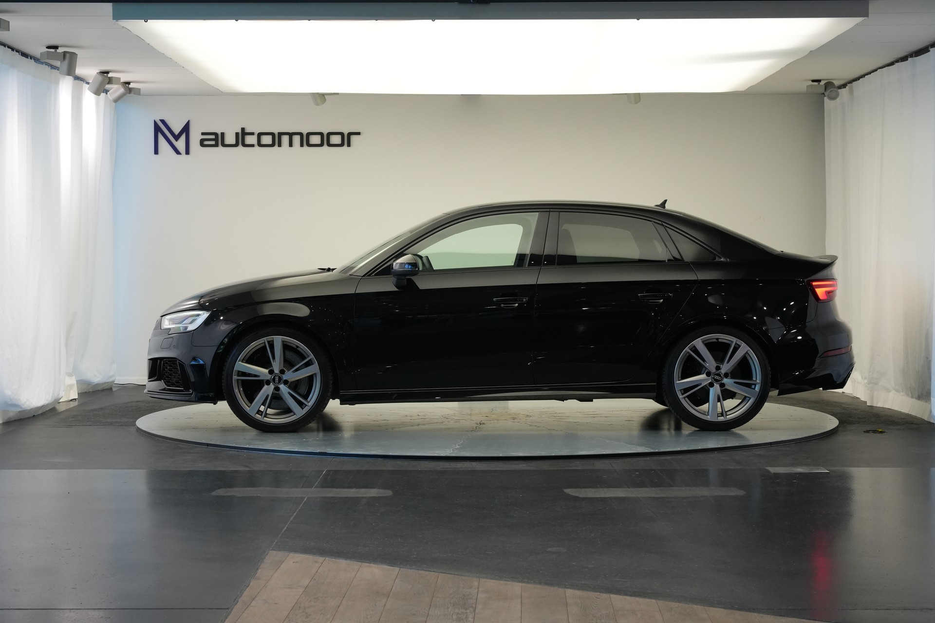 AUDI RS3 Limousine 2.5 TSI quattro S-tronic *Sportsitze* *Assistenzpaket* *B&O*-image-7