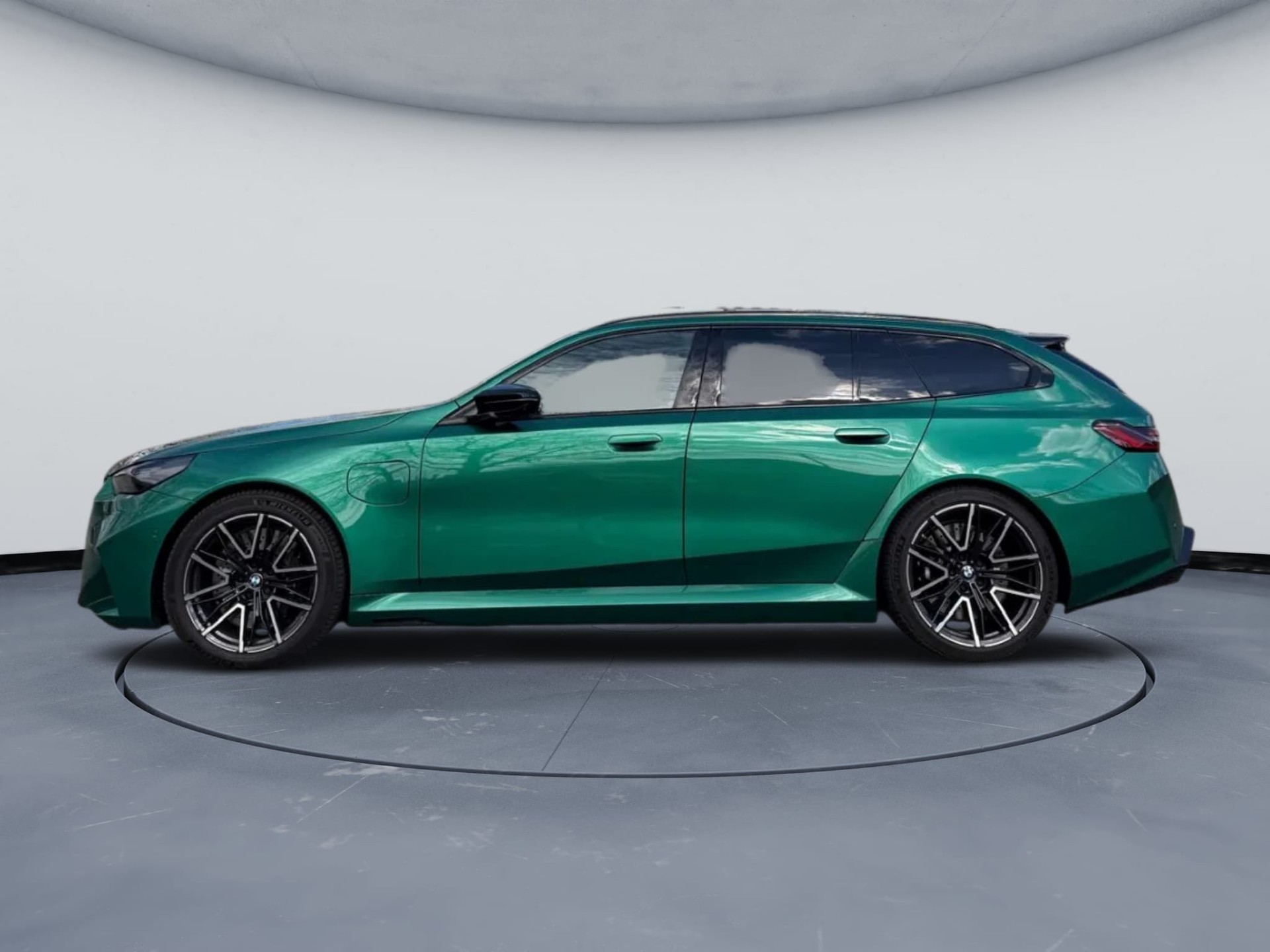 BMW M5 xDrive Touring