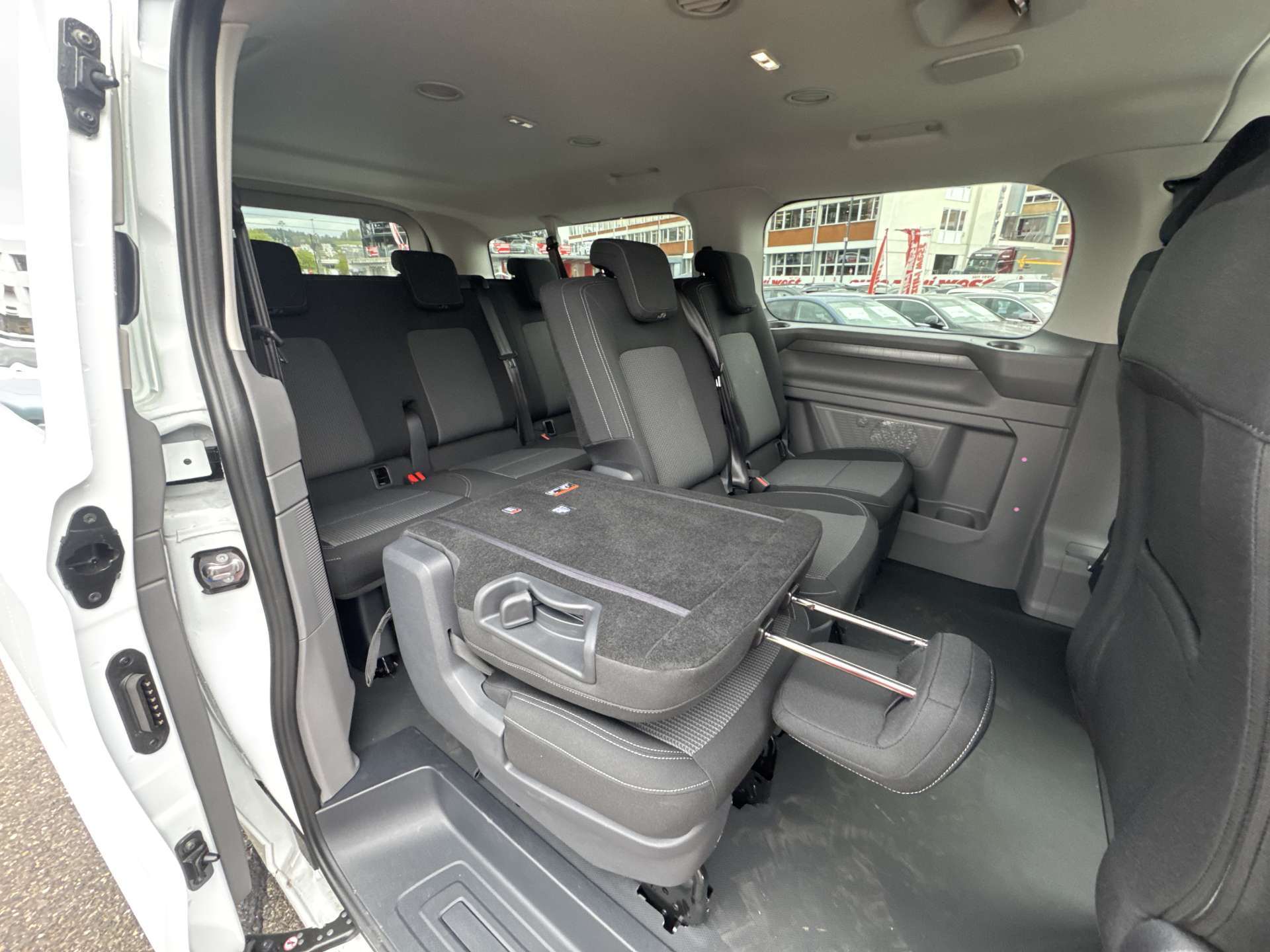 VW Caravelle 2.0 TDi 8-Plätzer Top-Preis-image-5