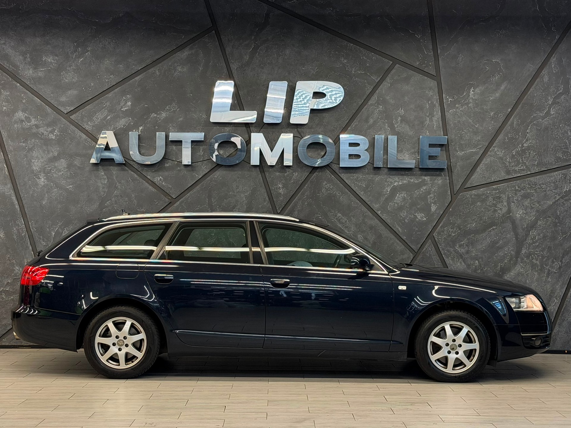 AUDI A6 Avant 2.4 V6 tiptronic-image-3