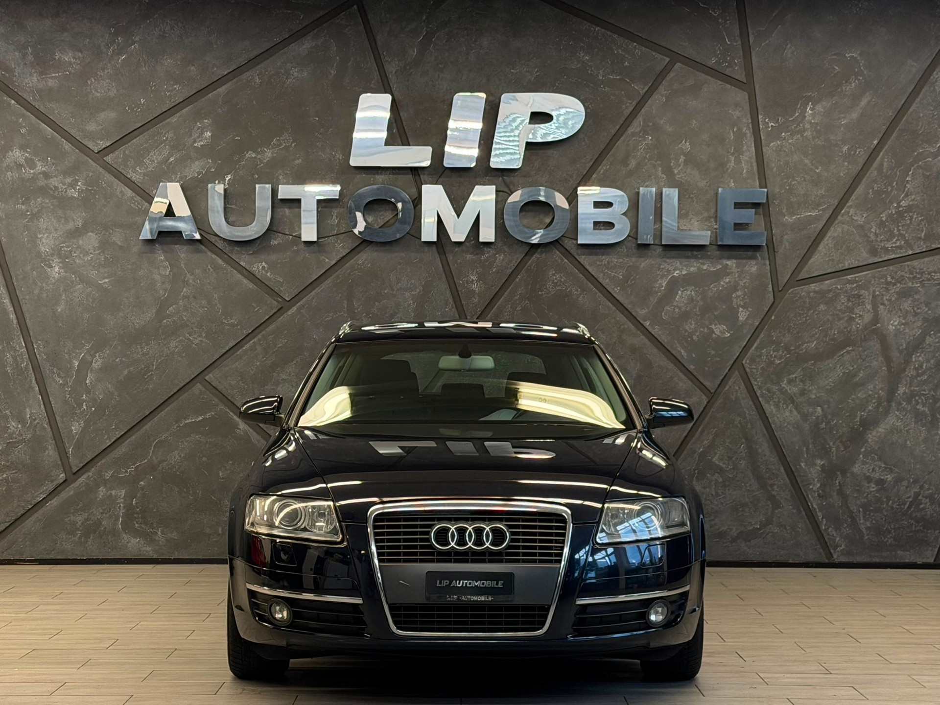 AUDI A6 Avant 2.4 V6 tiptronic-image-1
