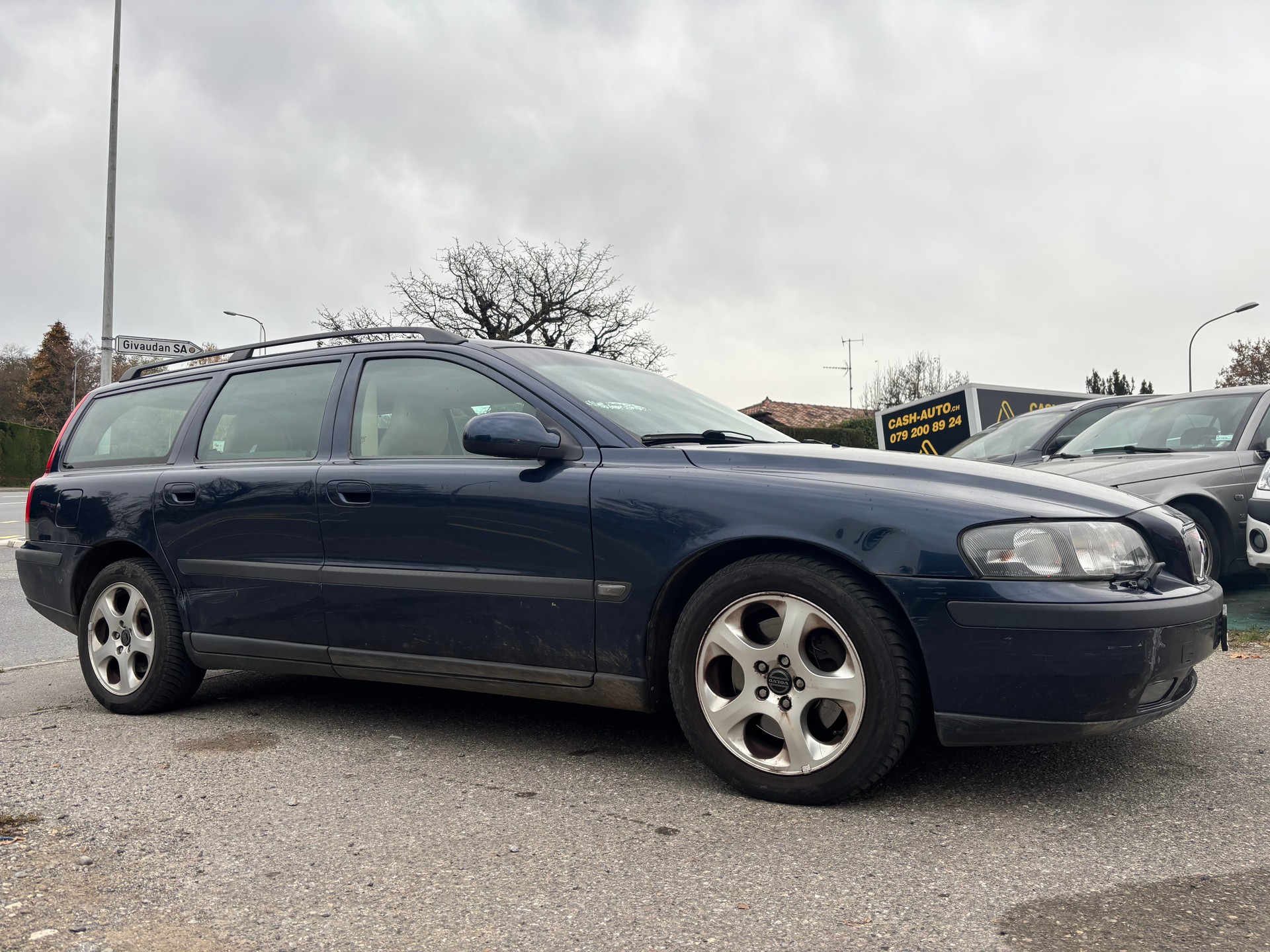 VOLVO V70 D5-image-1