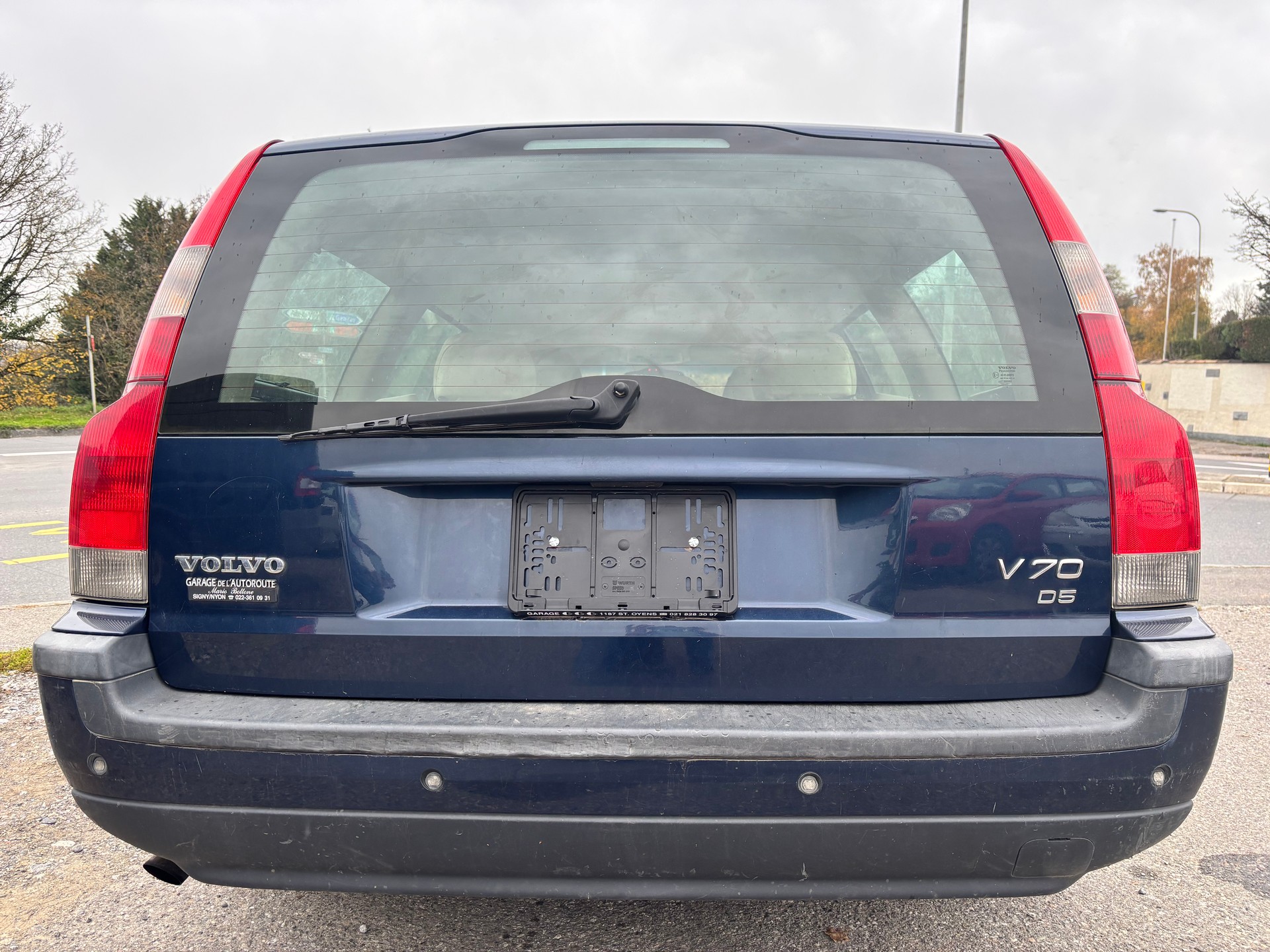 VOLVO V70 D5-image-4