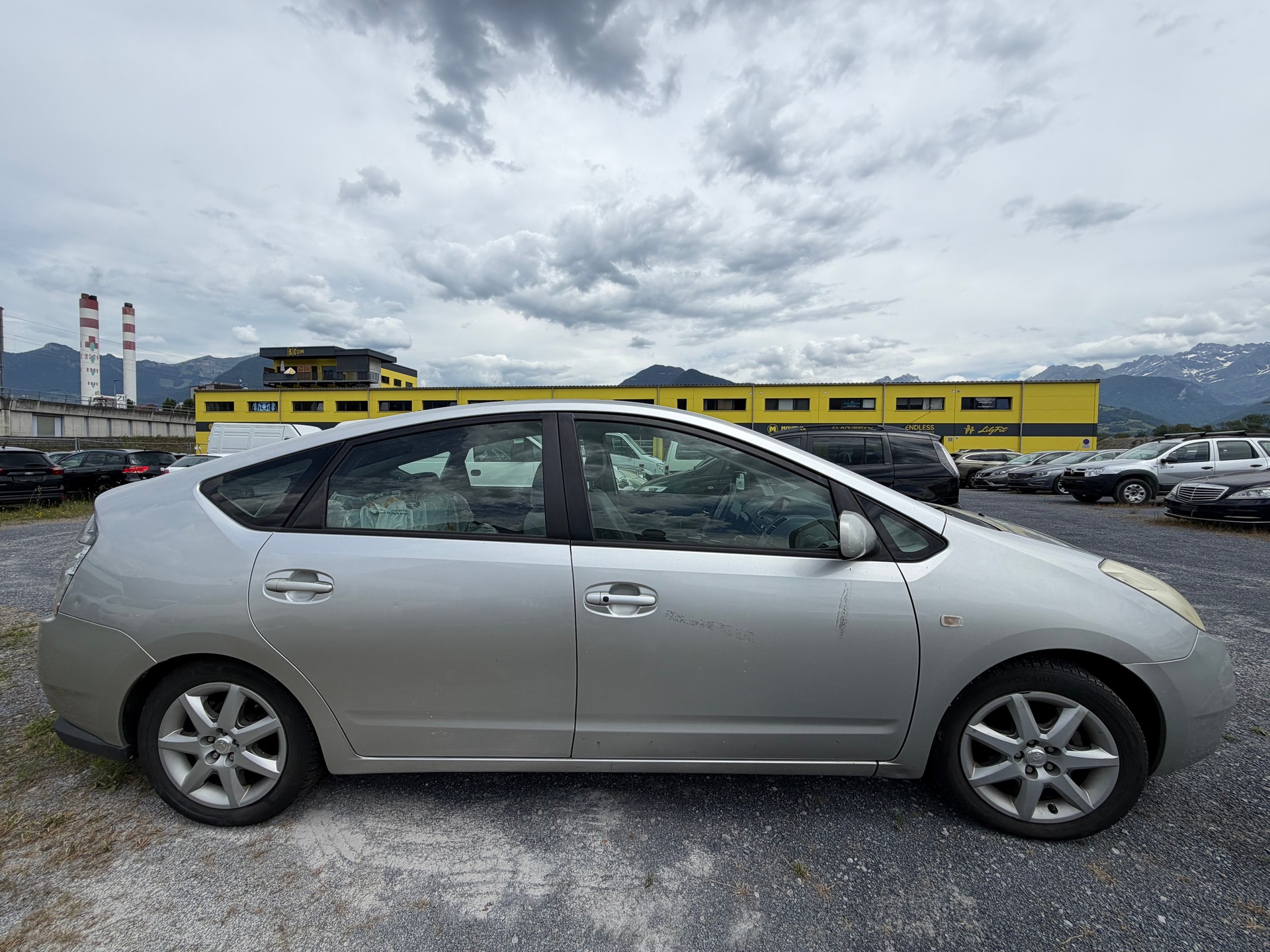 TOYOTA Prius 1.5 16V Hybrid-image-3