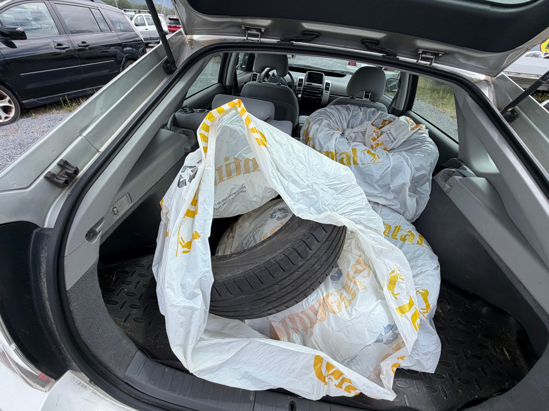TOYOTA Prius 1.5 16V Hybrid-image-8