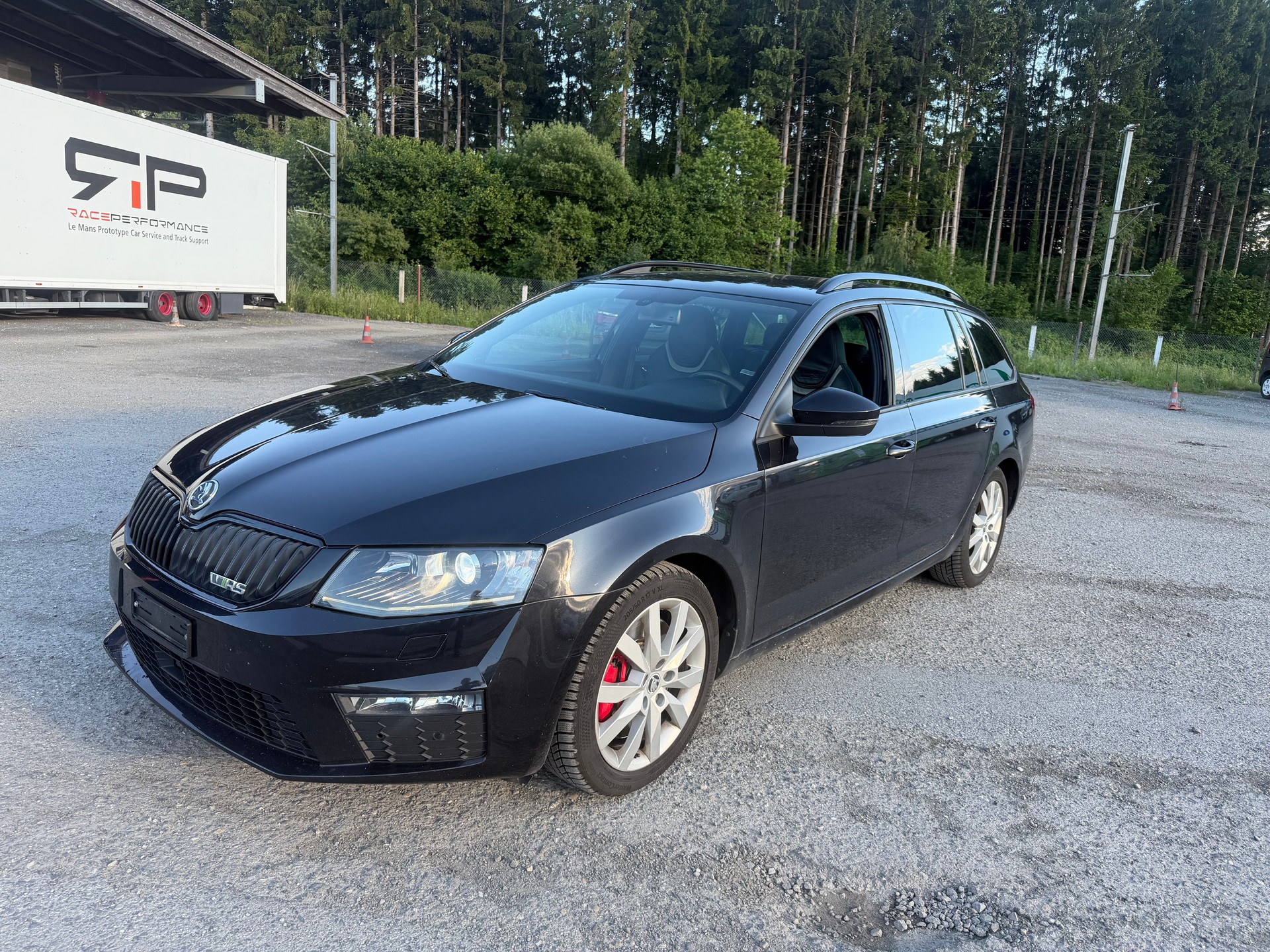 SKODA Octavia Combi 2.0 TSI RS-image-1