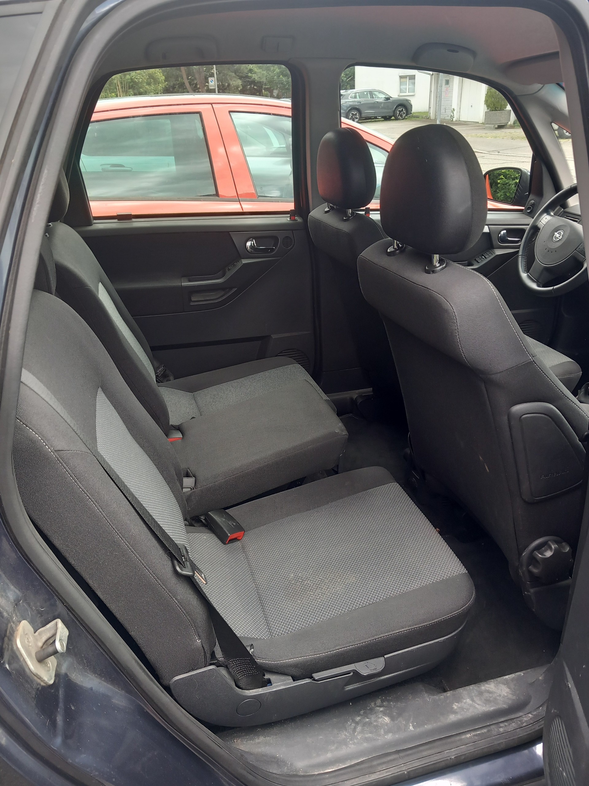 OPEL Meriva 1.6i-16 TP (Essentia)-showroom-element-3