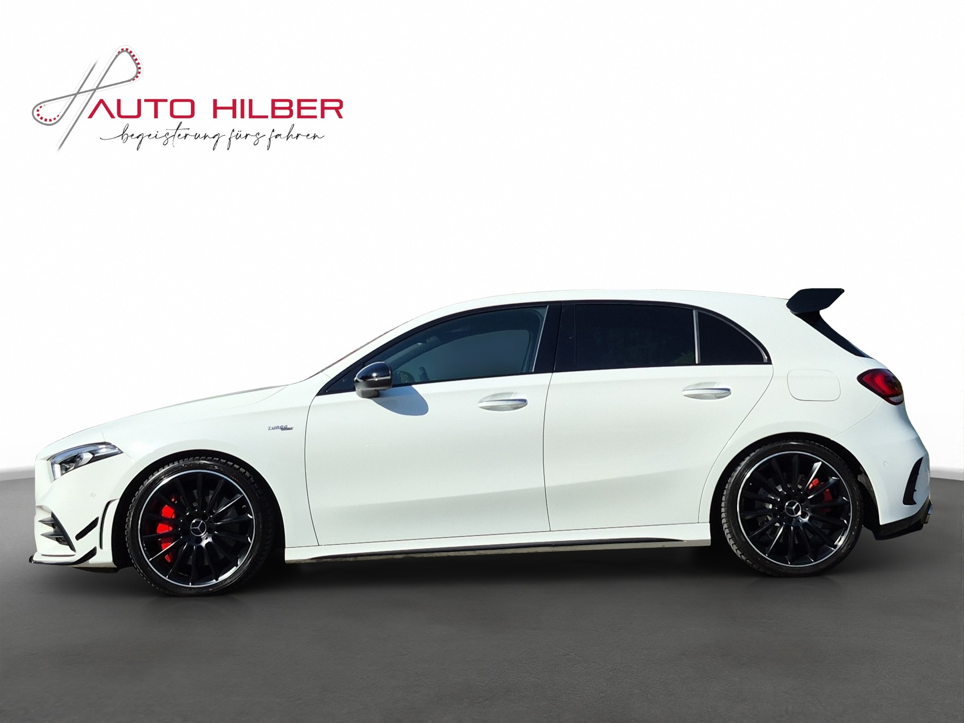 MERCEDES-BENZ A 35 AMG 4Matic Speedshift *Aerodynamik-Paket AMG*-image-2