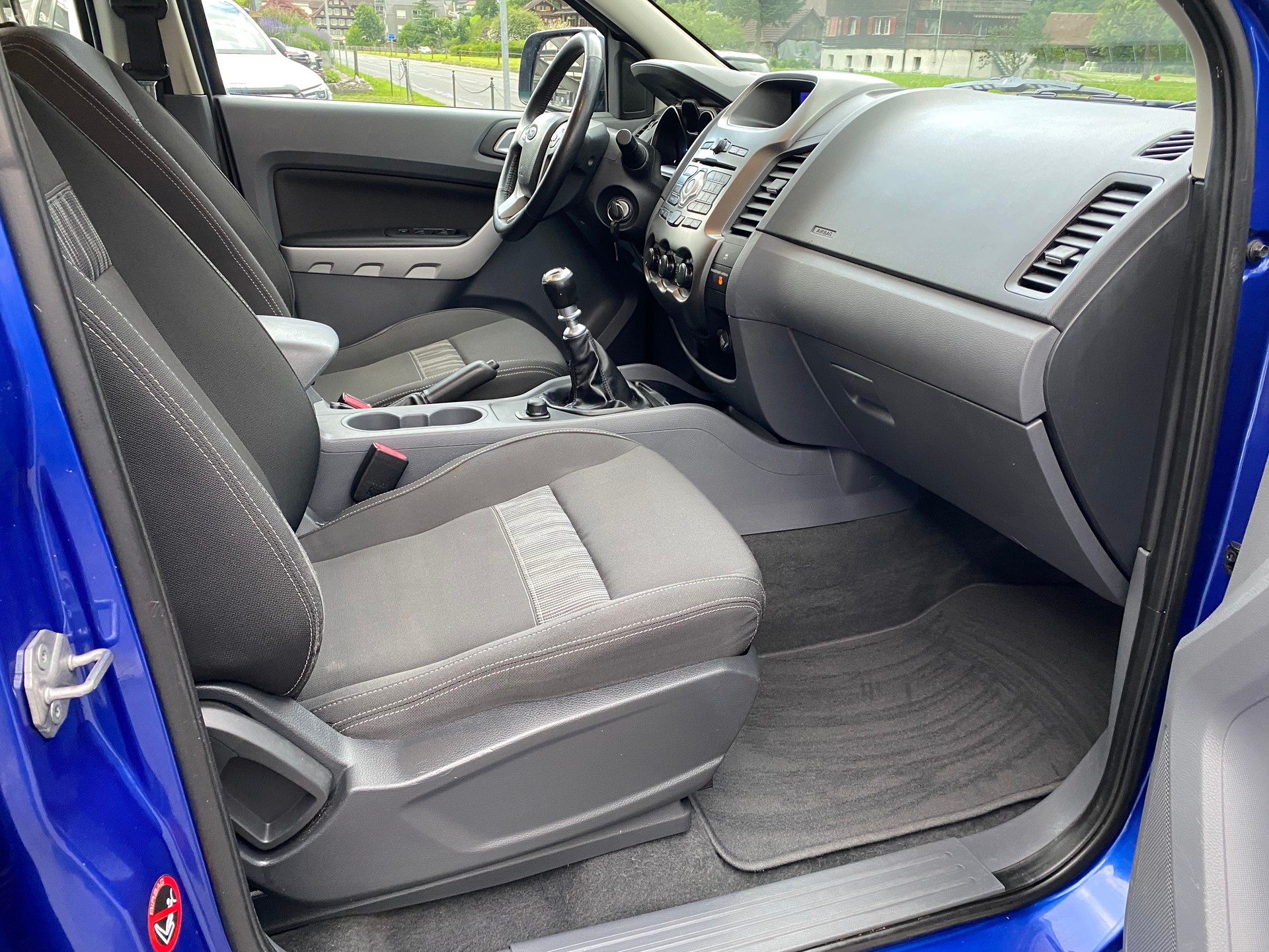 FORD Ranger XLT 2.2 TDCi 4x4-image-5