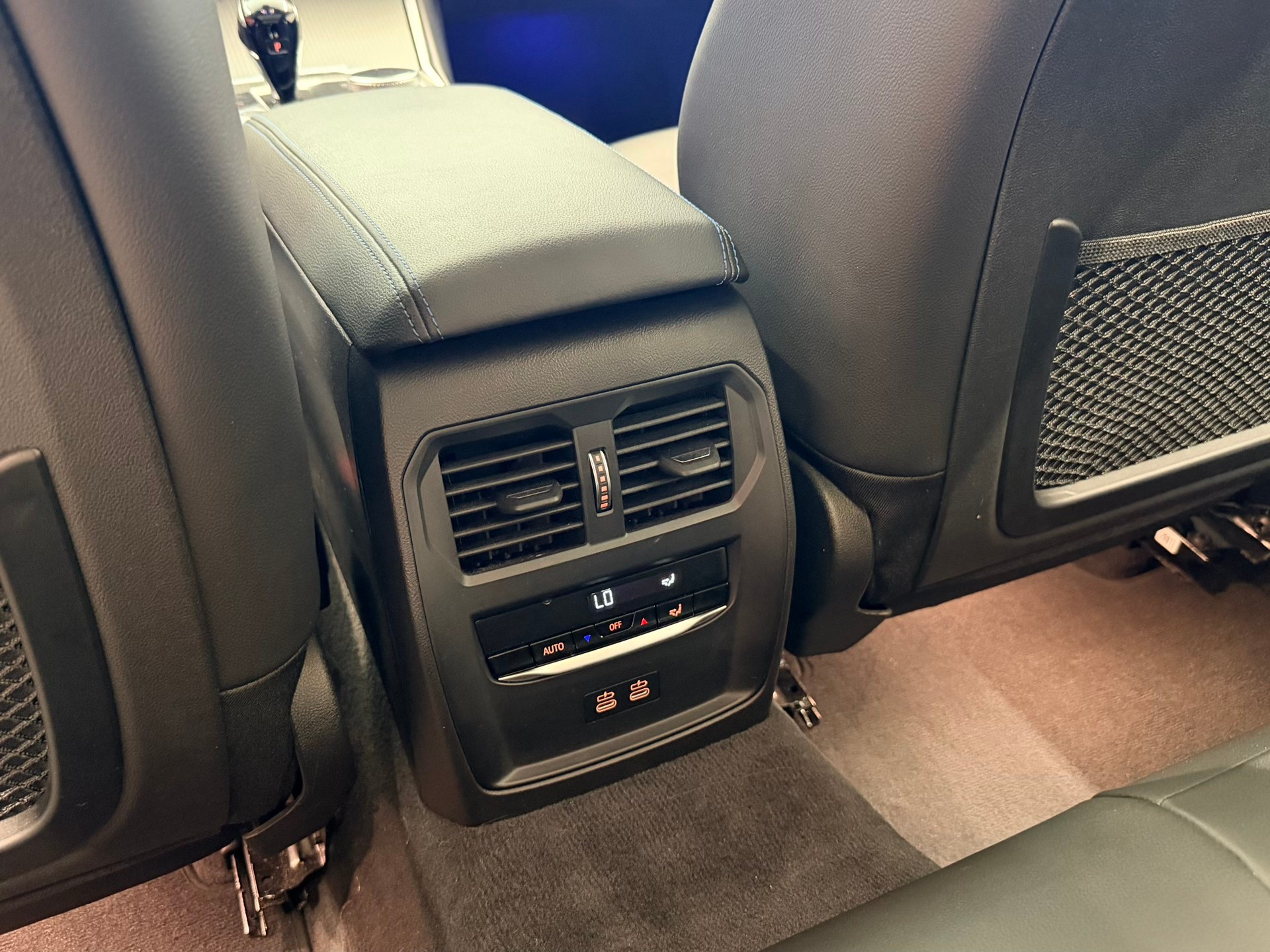BMW 330i Touring xDrive Steptronic M Sport-image-19